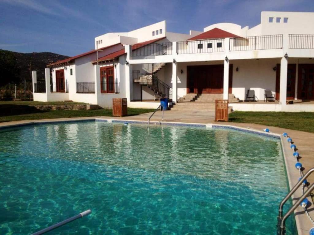 Villa with Private Pool - Photo 8