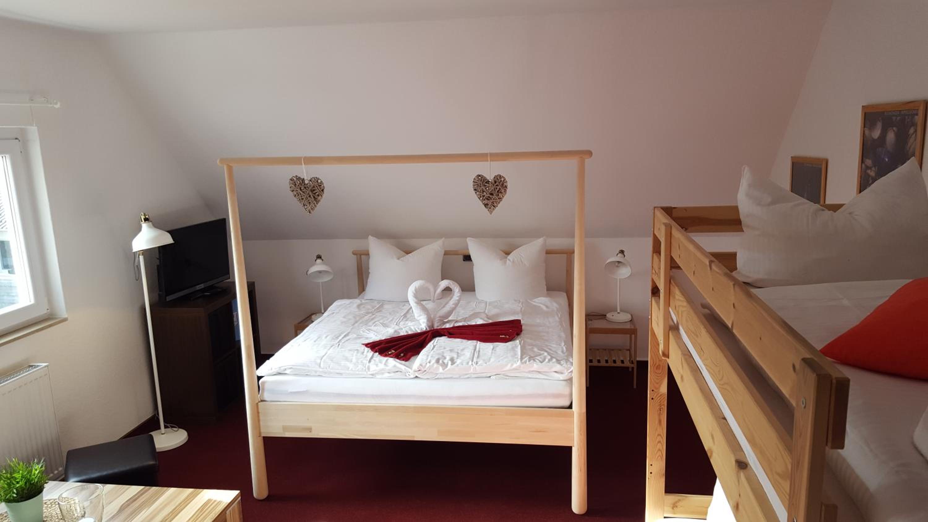 Quadruple Room - Photo 13