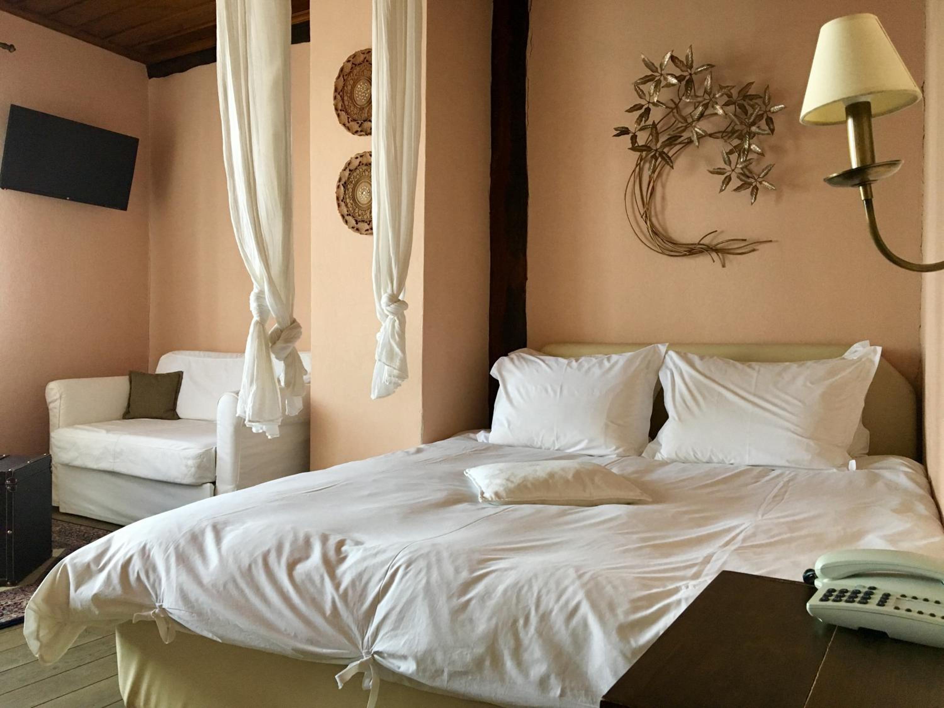 Double or Twin Room with Village View - Photo 35