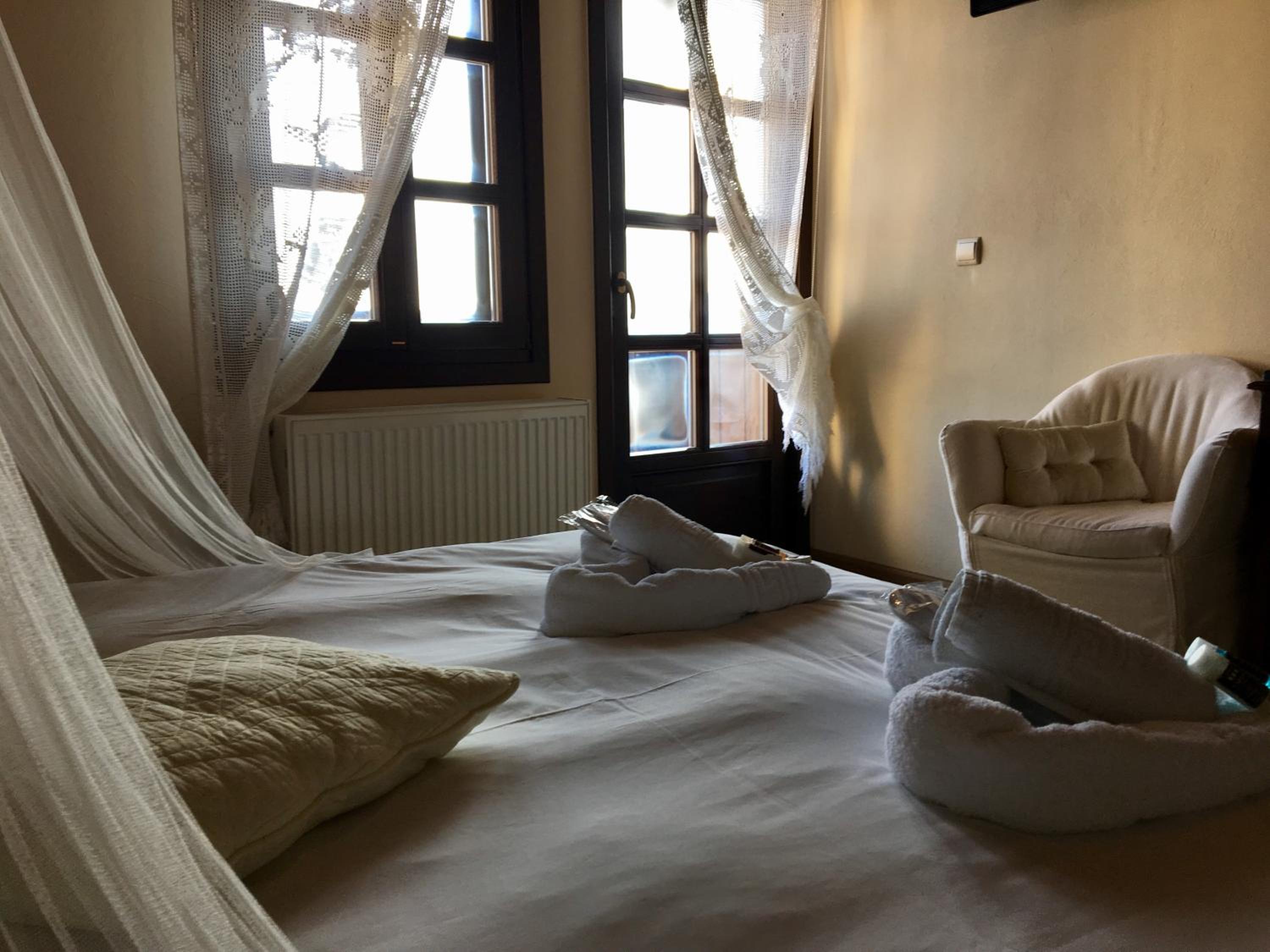 Double or Twin Room with Village View - Photo 5