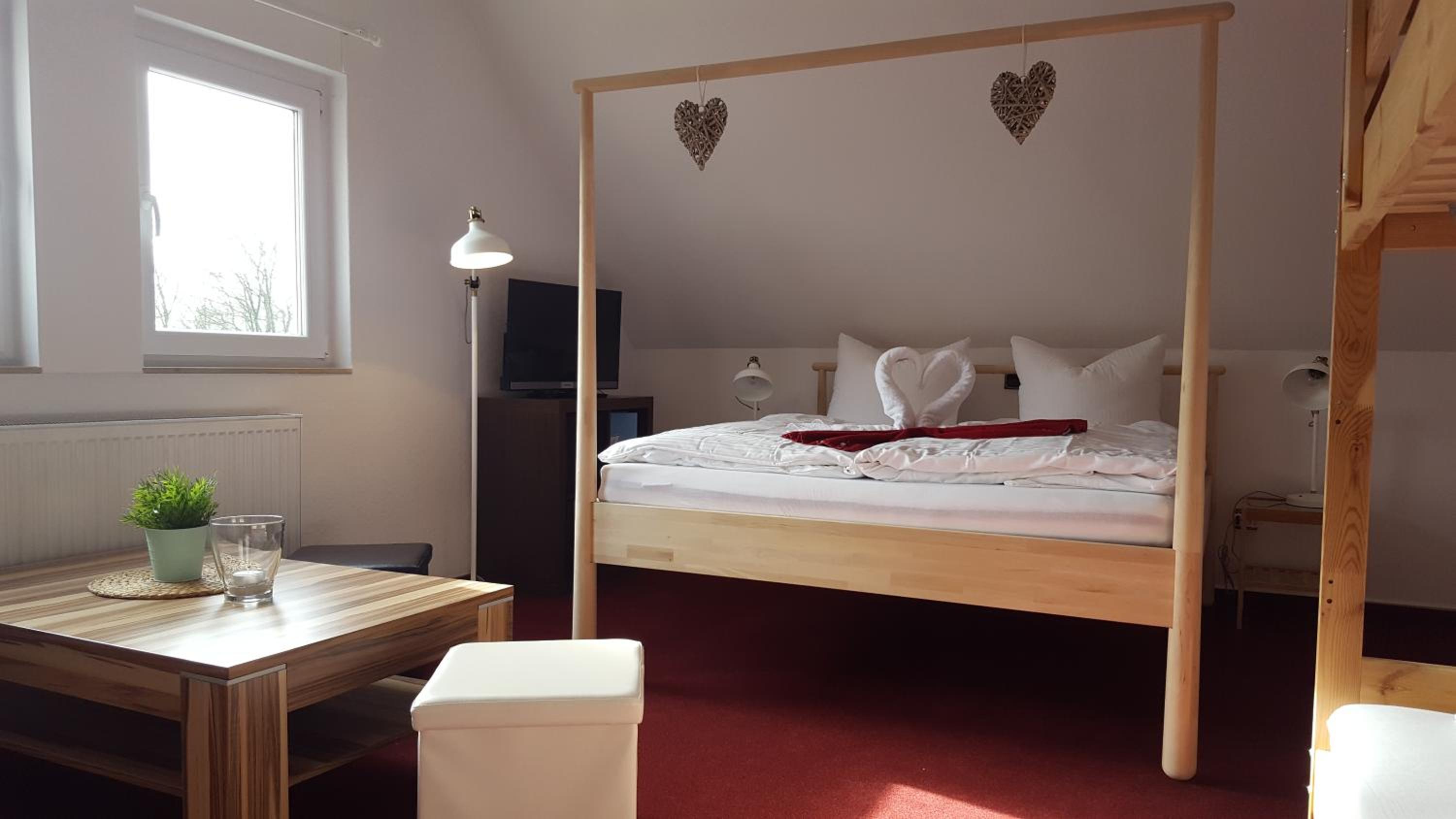 Quadruple Room - Photo 16