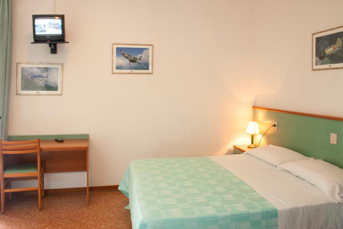 Double Economy Room with Private External Bathroom