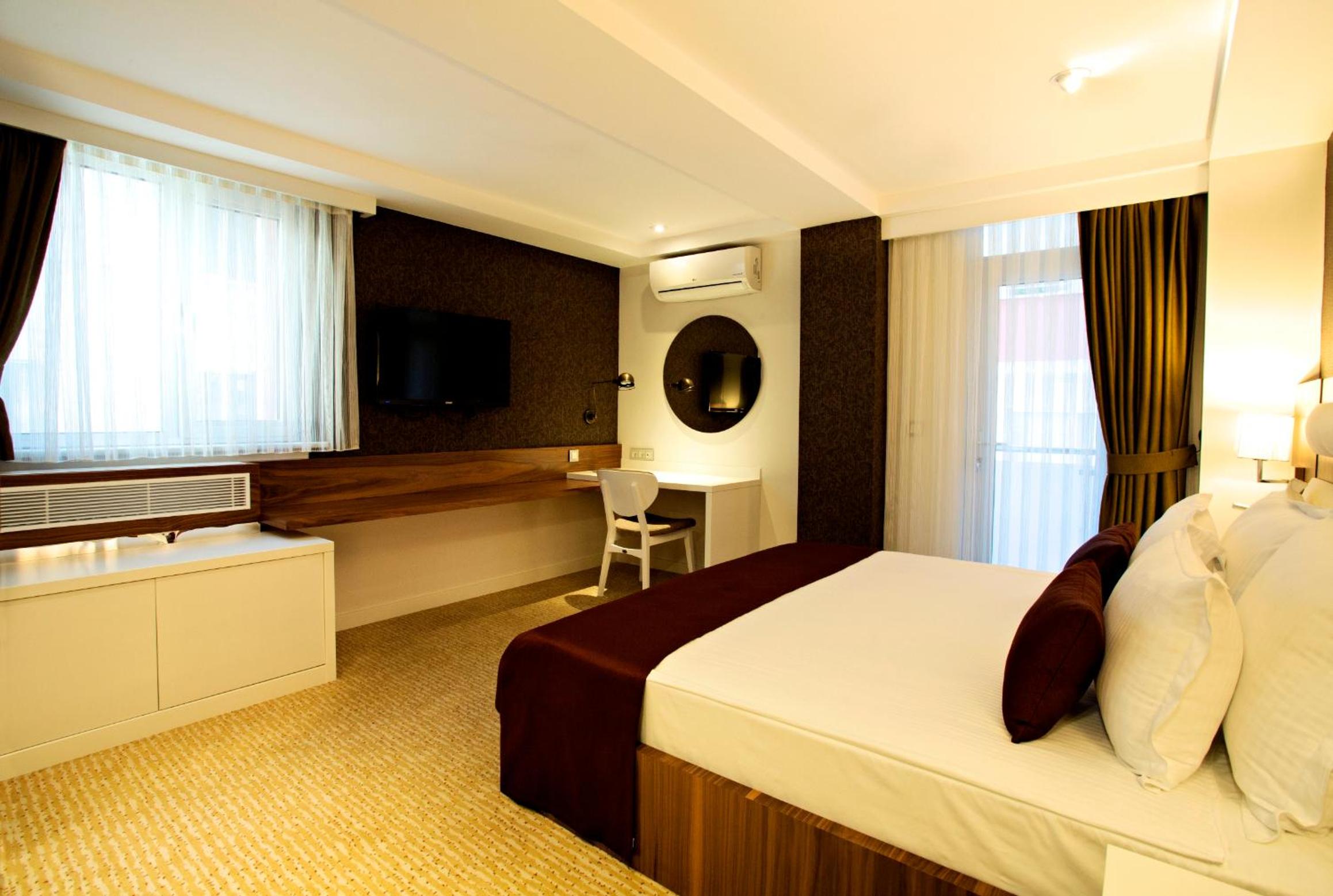 Business Room photo 3