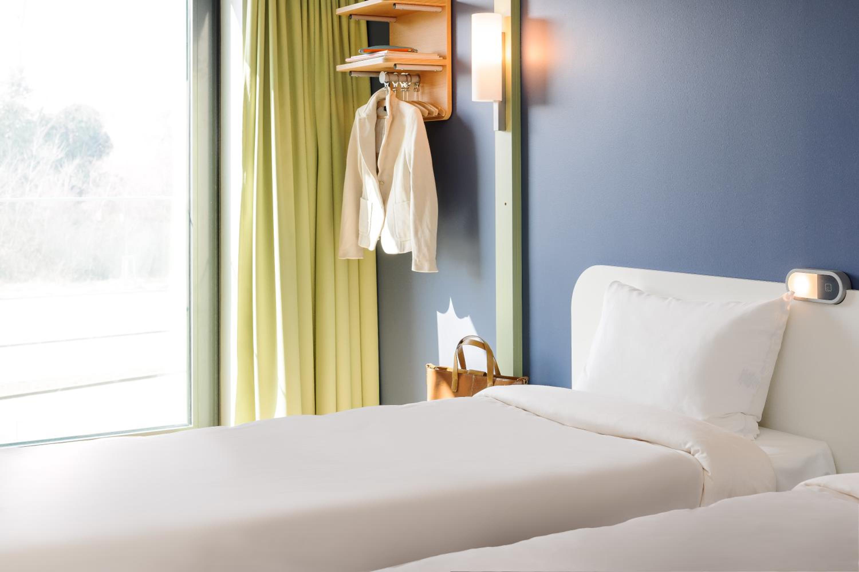 Twin Room - Photo 1