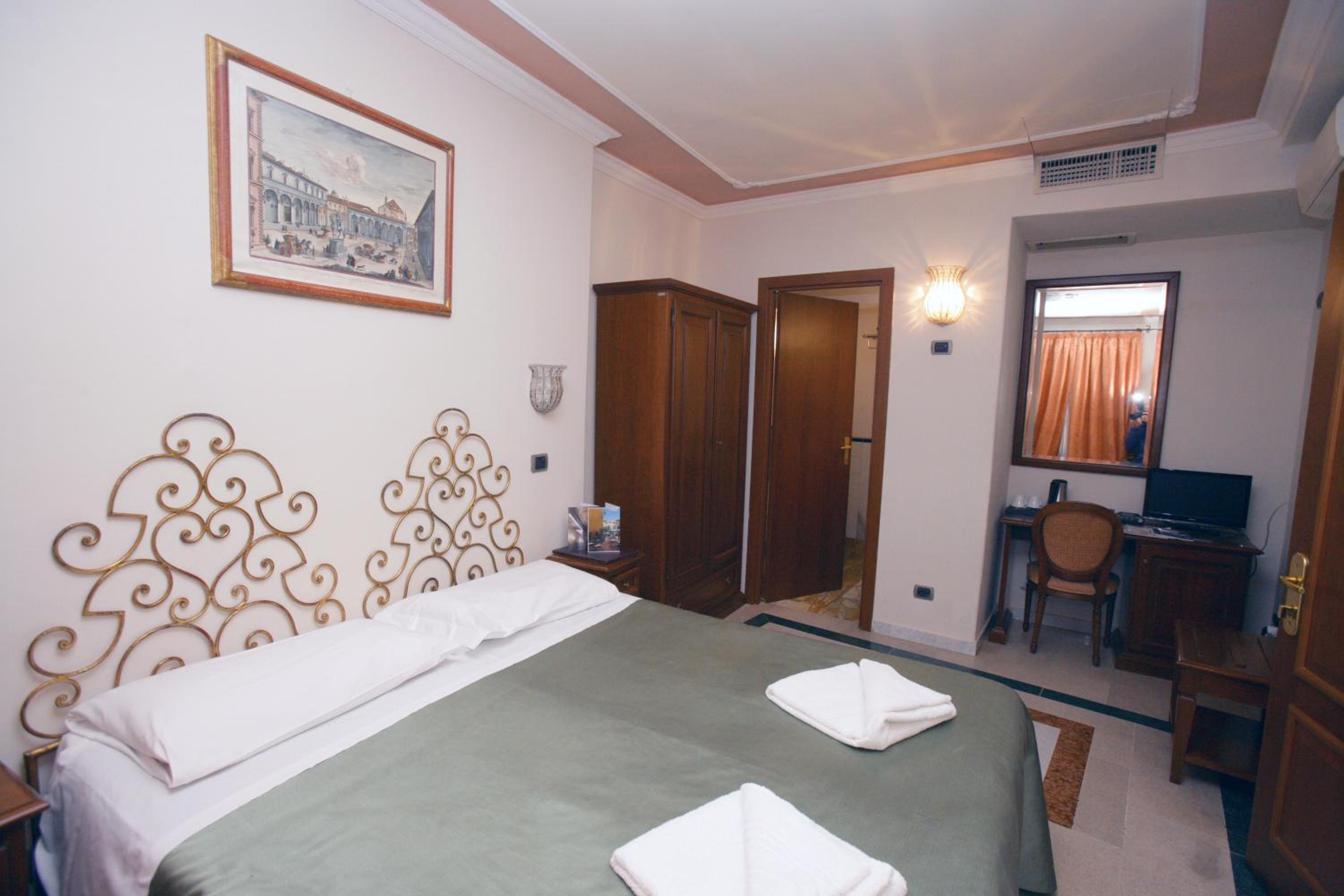 Double or Twin Basic Room