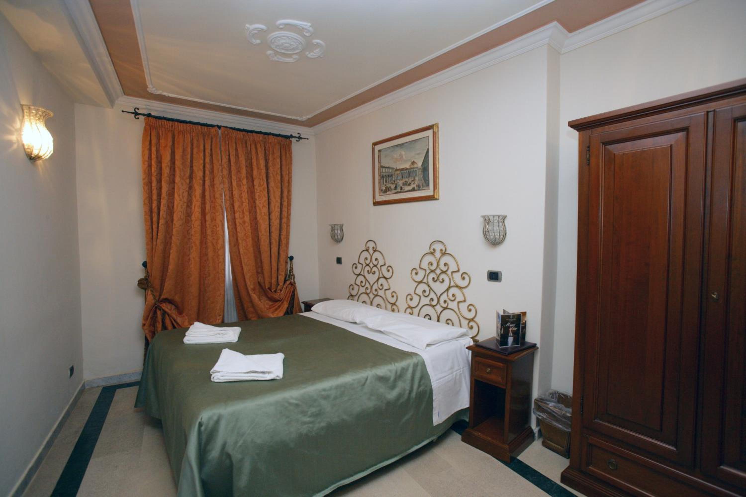 Double or Twin Basic Room