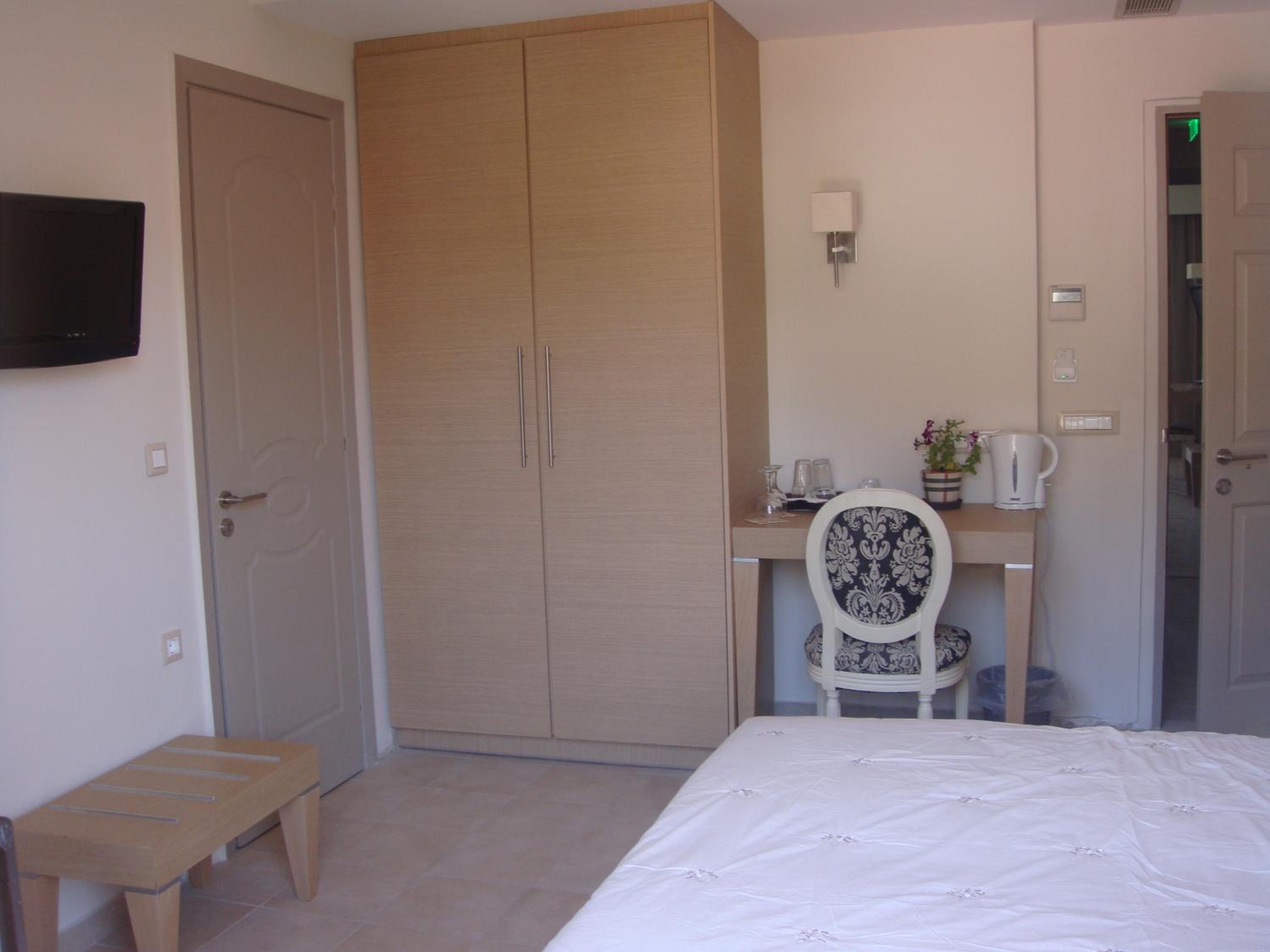 Double Room with Mountain View - Photo 2
