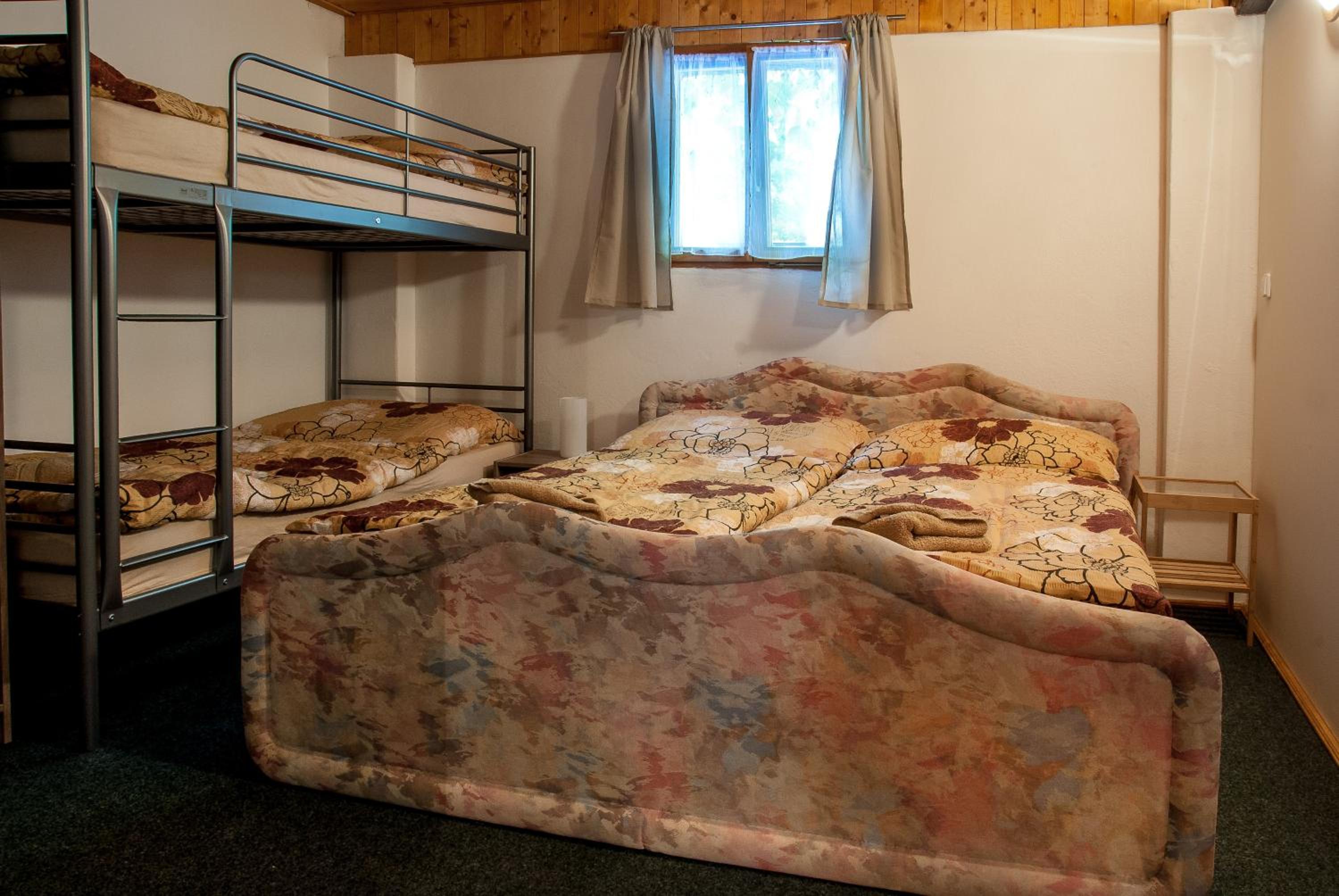 Two-Bedroom Apartment - Photo 3