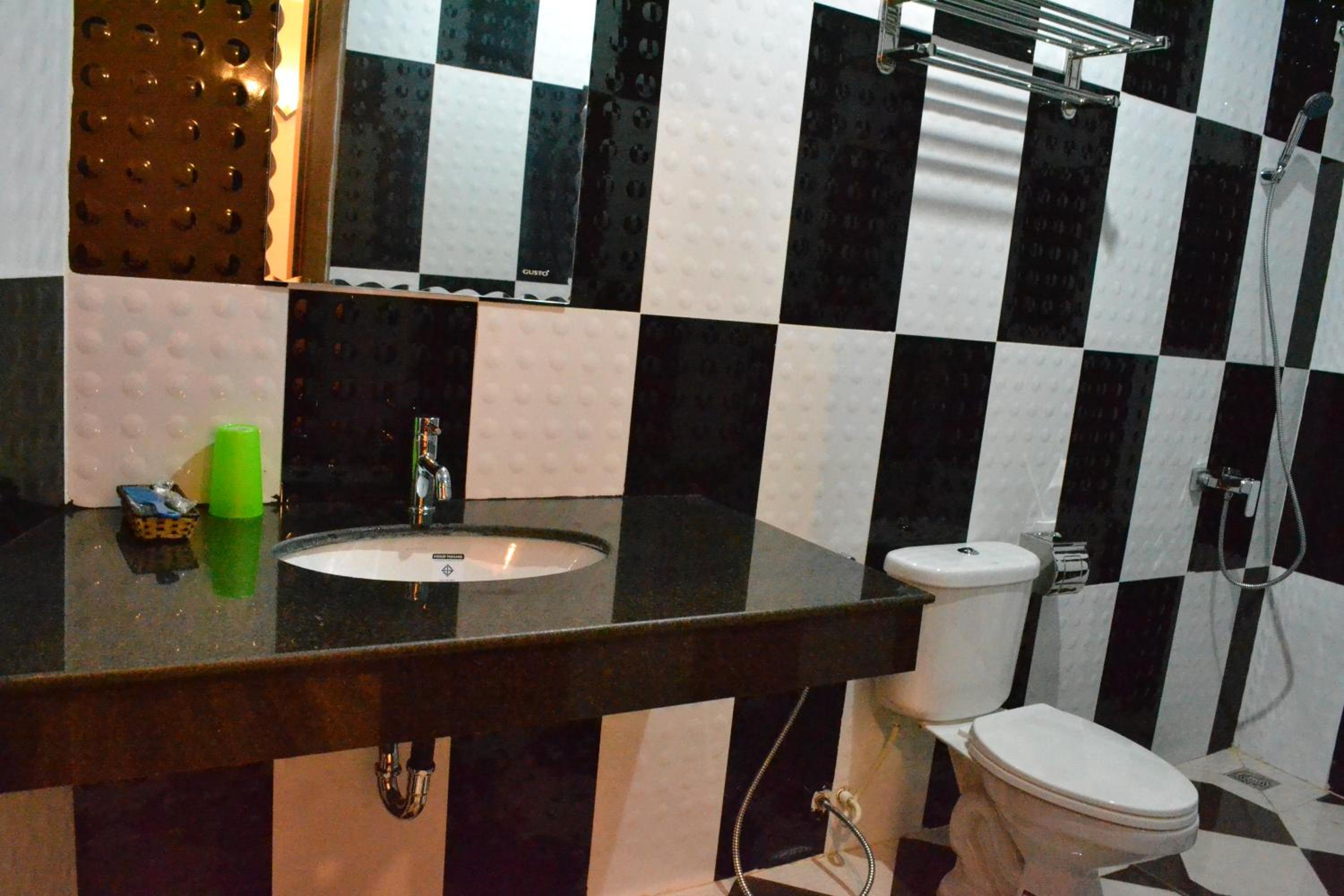 Double Or Twin Room With Bathroom photo 2