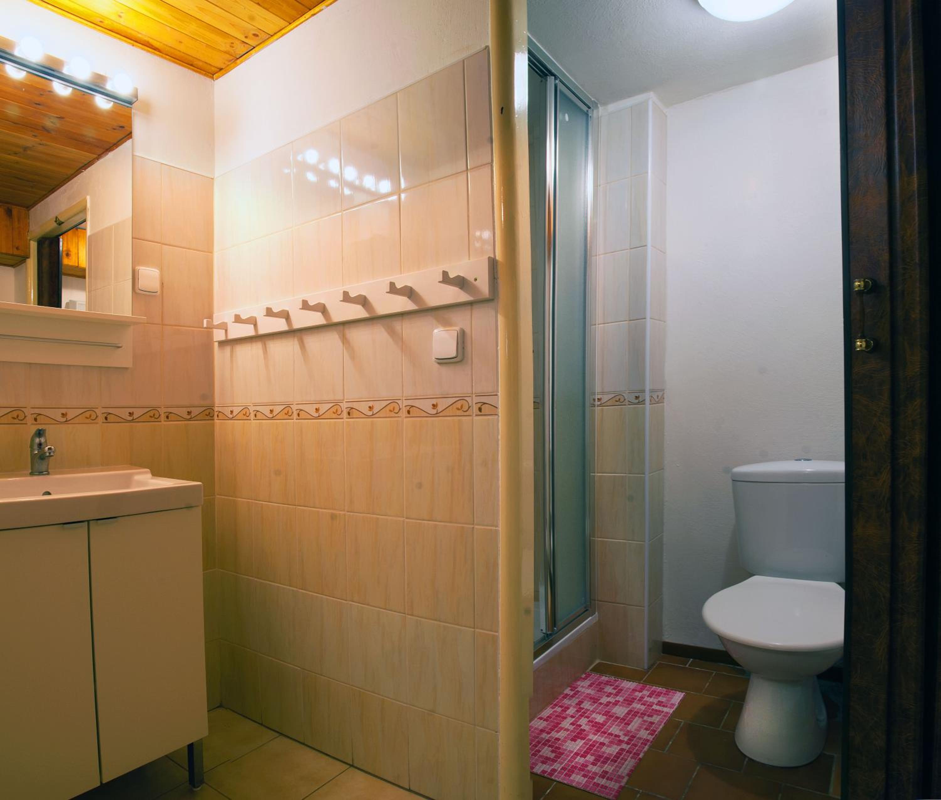 Two-Bedroom Apartment - Photo 2