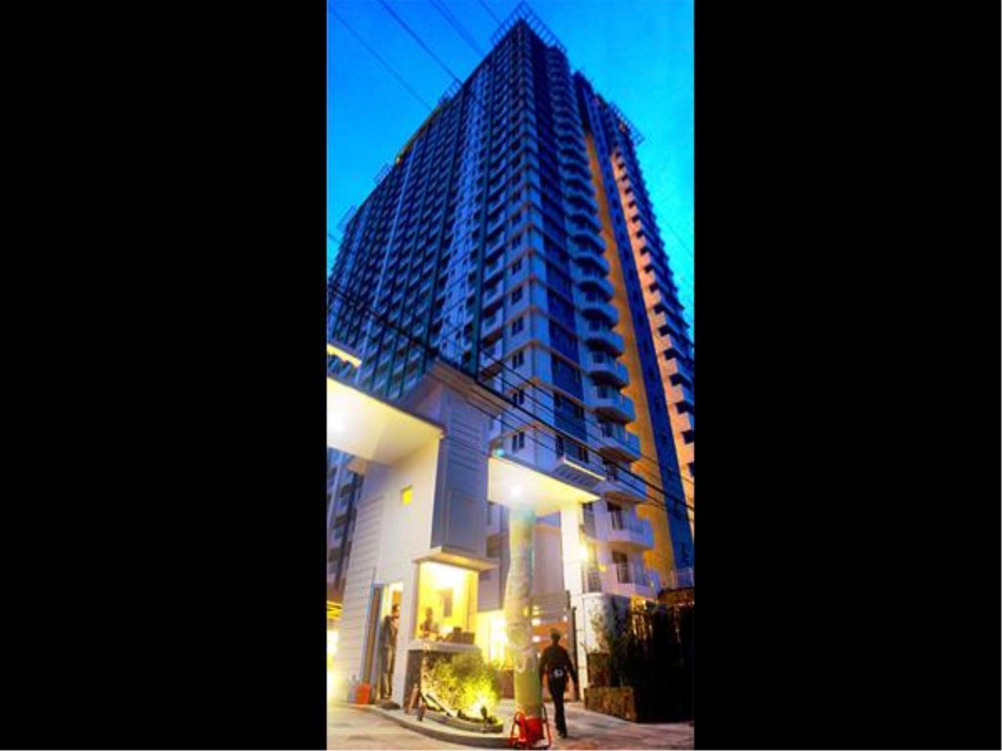 Apartment with Balcony - Photo 15