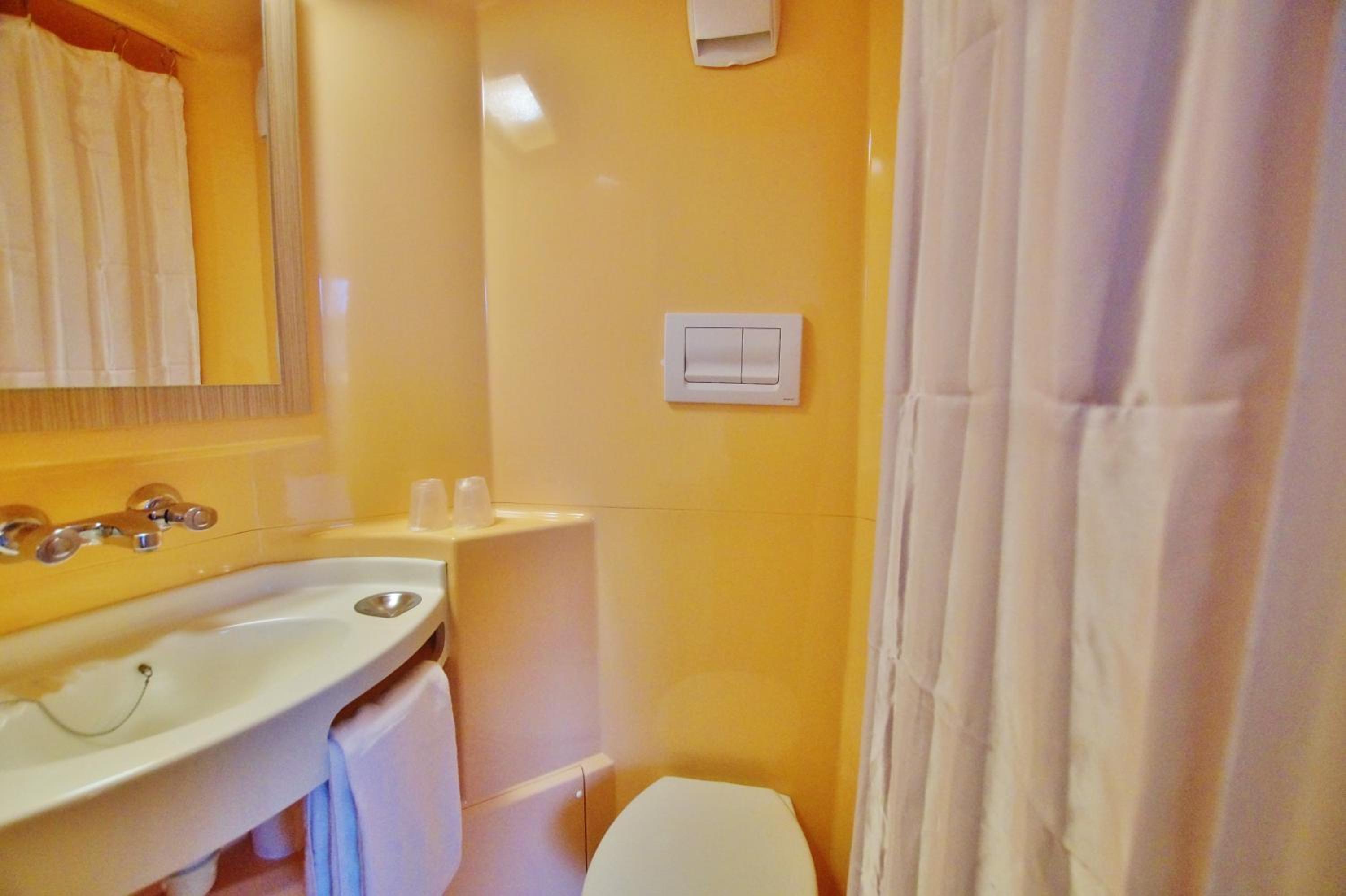 Double Room - Photo 5