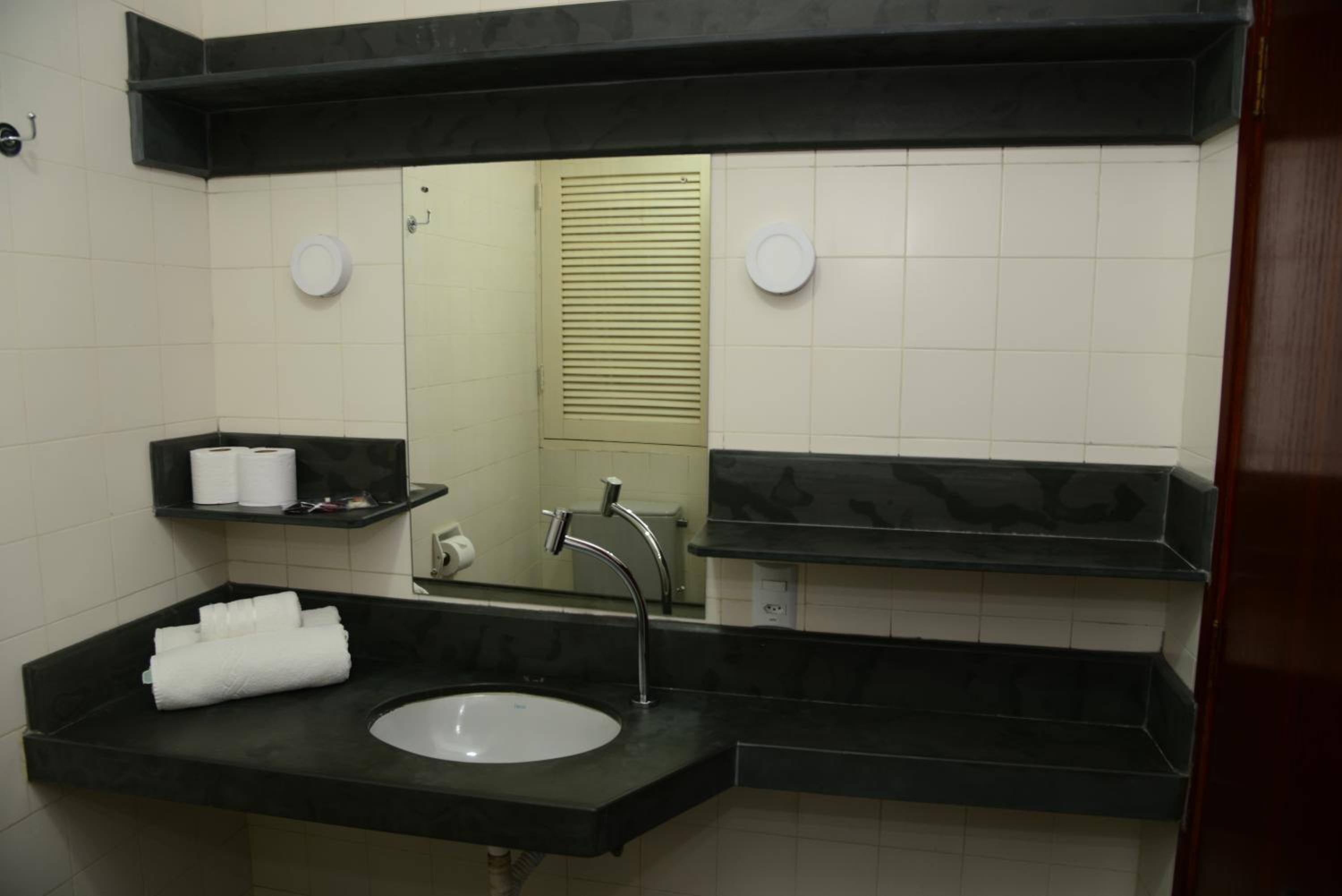 Standard Suite with Sea View photo 2