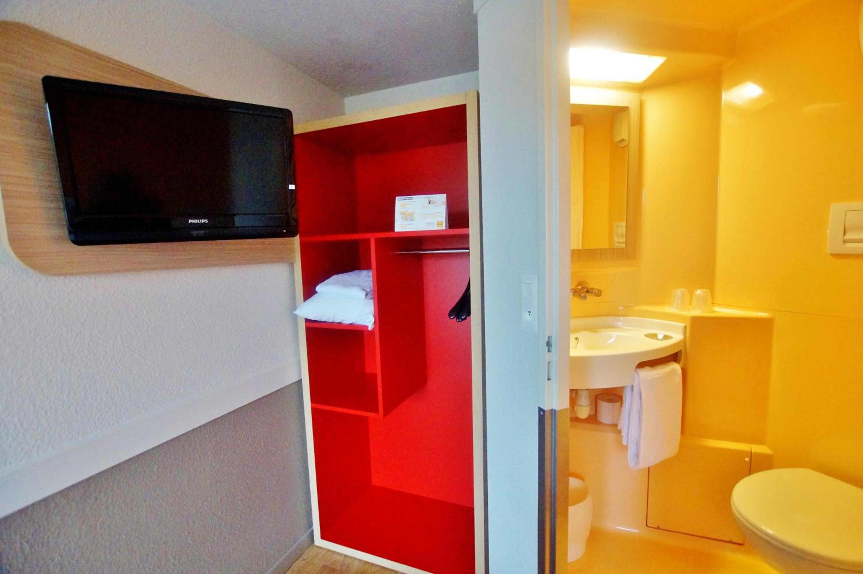 Double Room - Photo 9