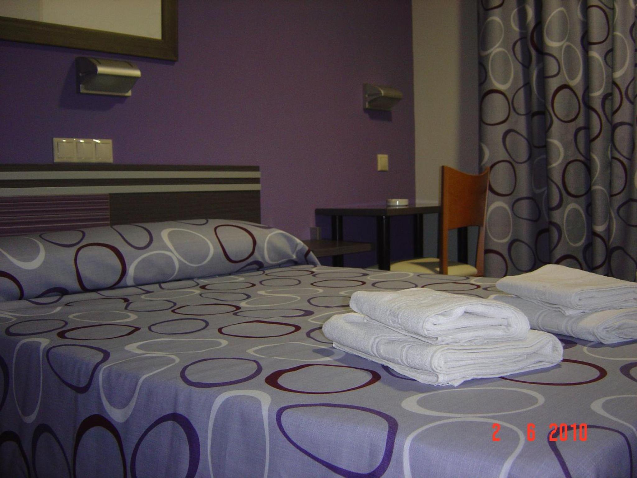 Double or Twin Room photo 3