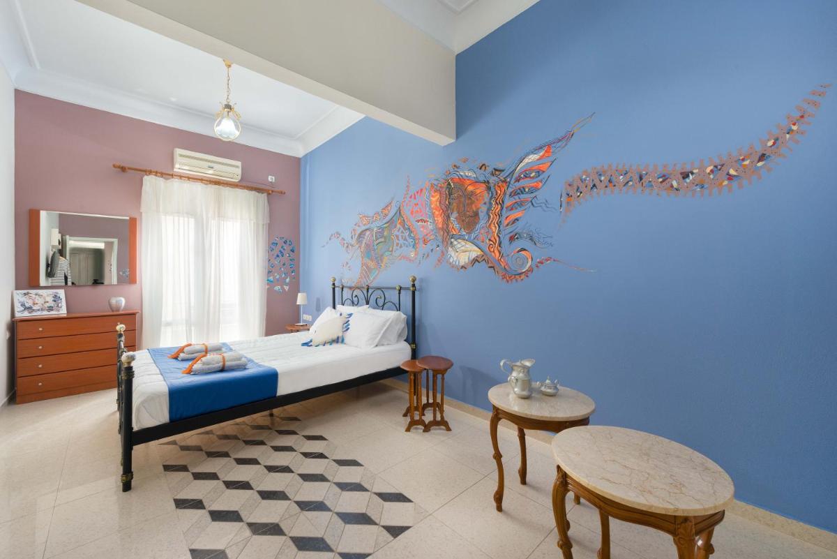 Apartment with Balcony photo 3