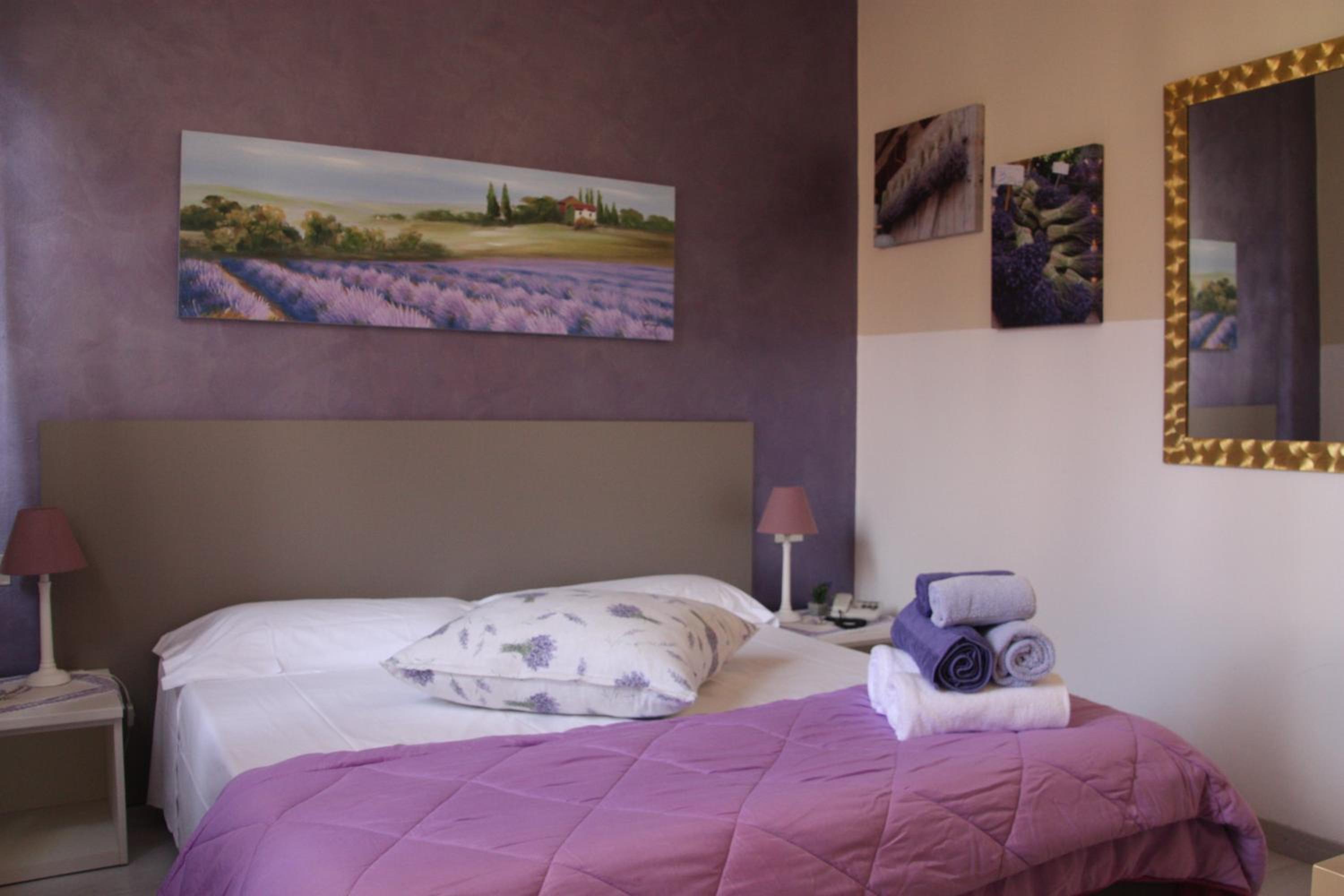 Double Room - Photo 8