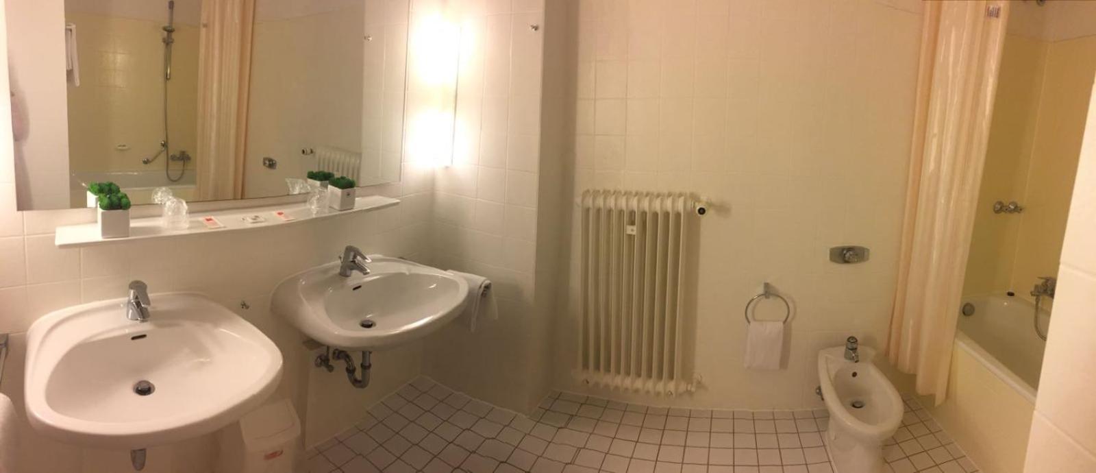 Suite - Photo 5