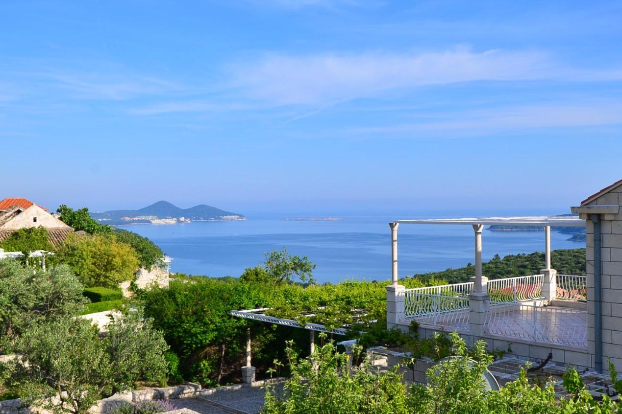 Apartment with Sea View photo 2