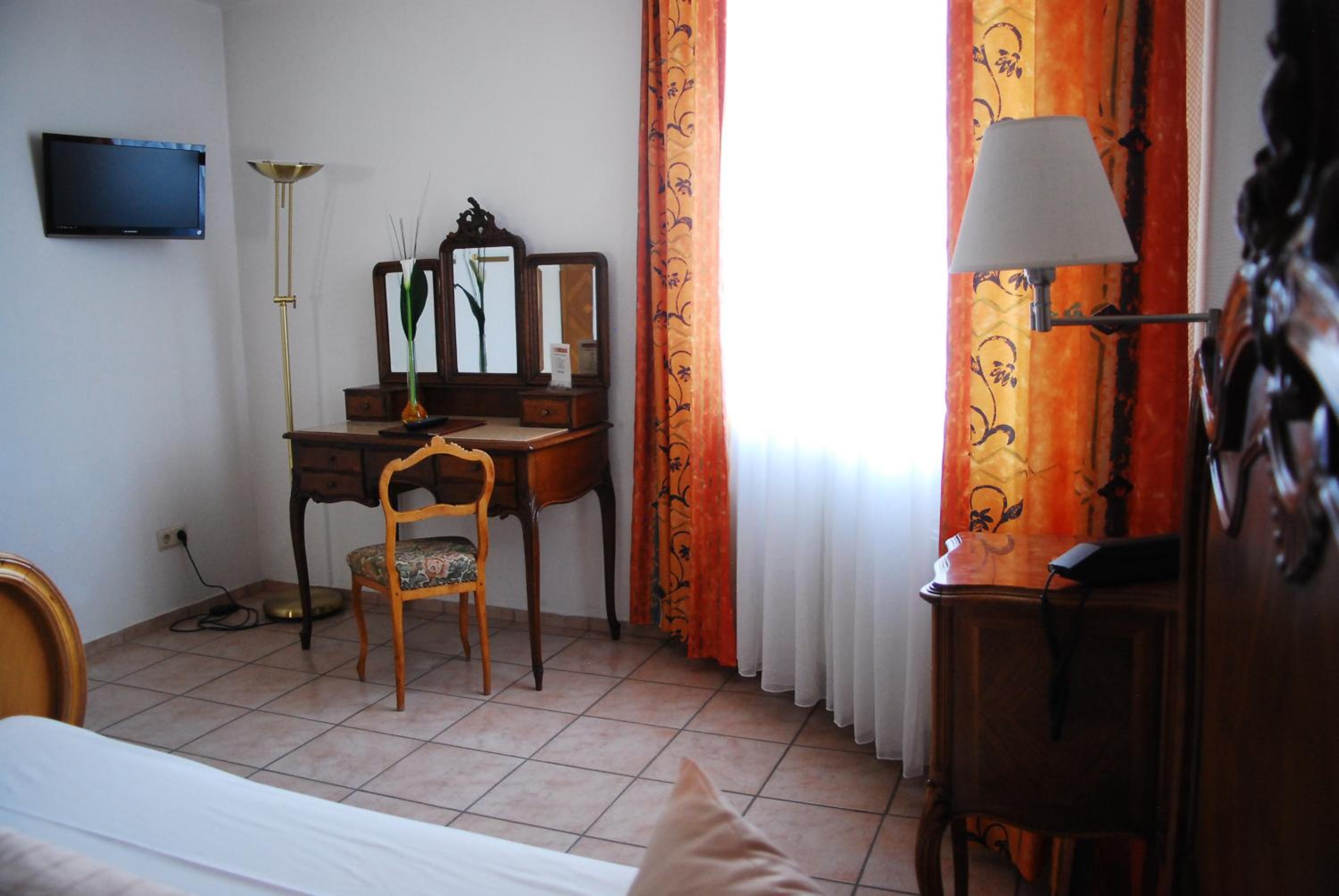 Economy Single Room