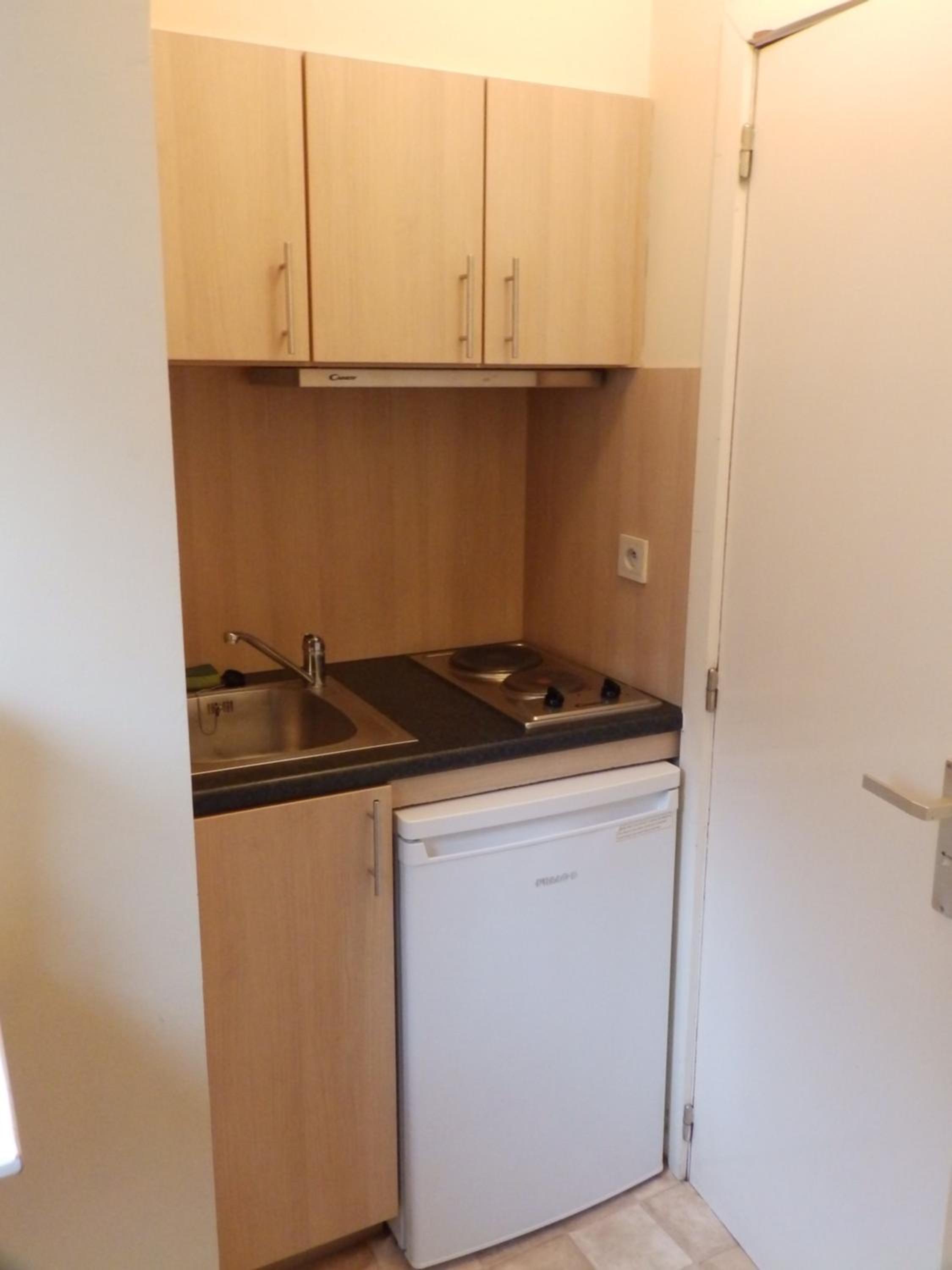 Studio Apartment photo 3