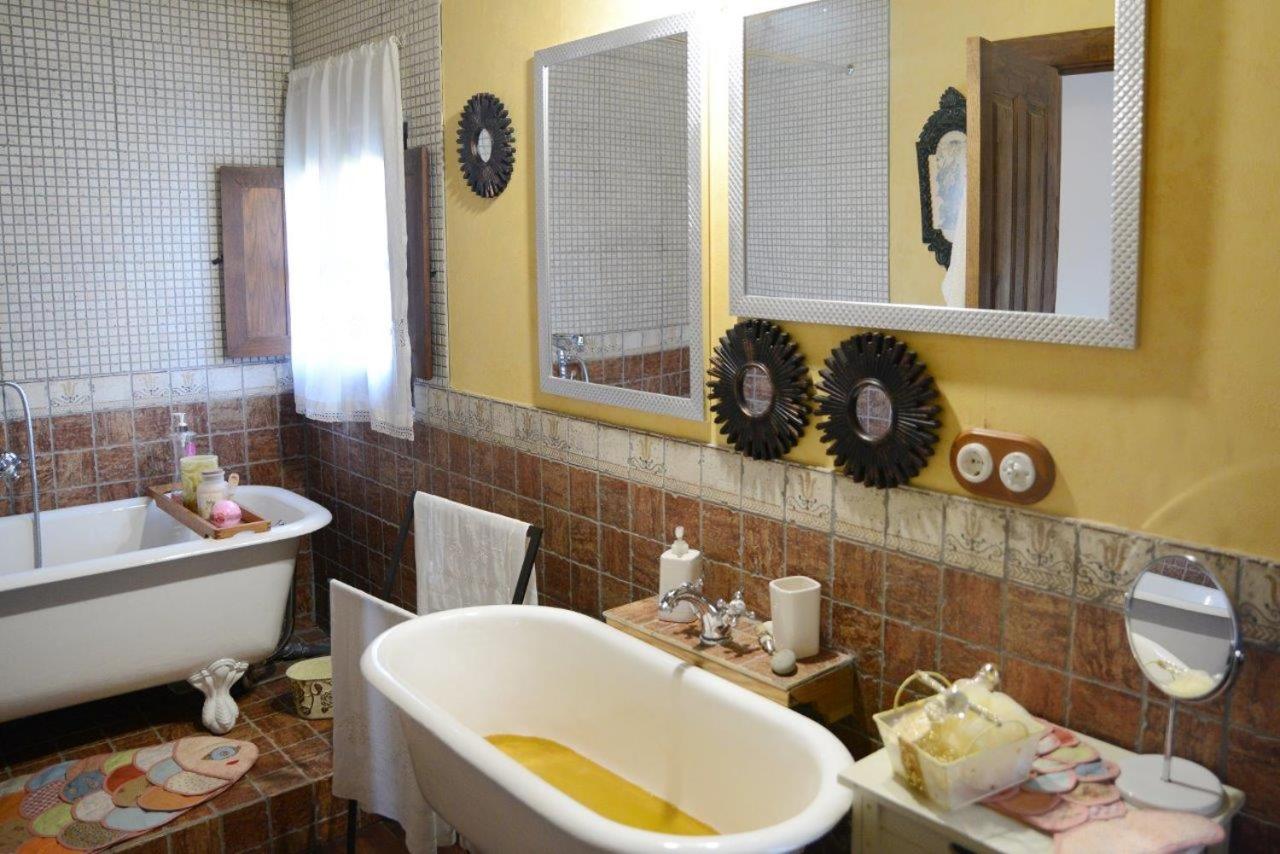 Four-Bedroom House - Photo 44