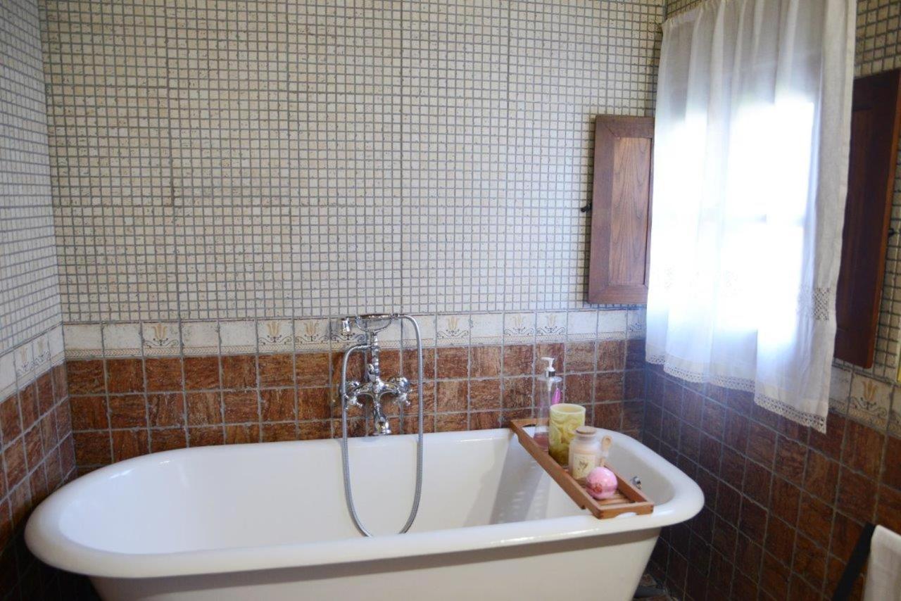 Four-Bedroom House - Photo 38