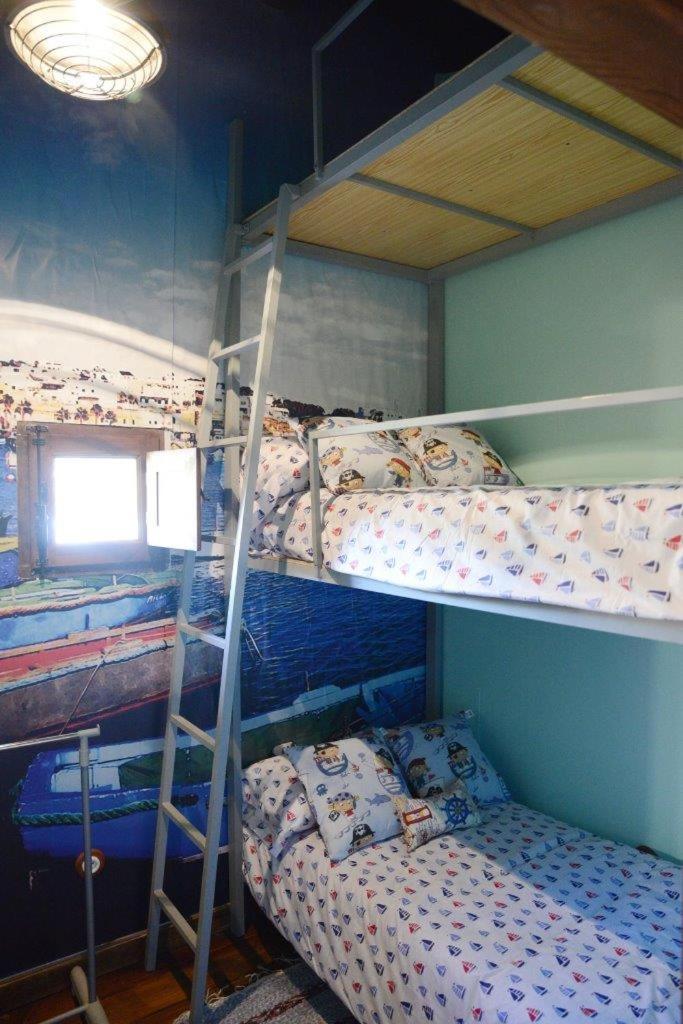Four-Bedroom House - Photo 36