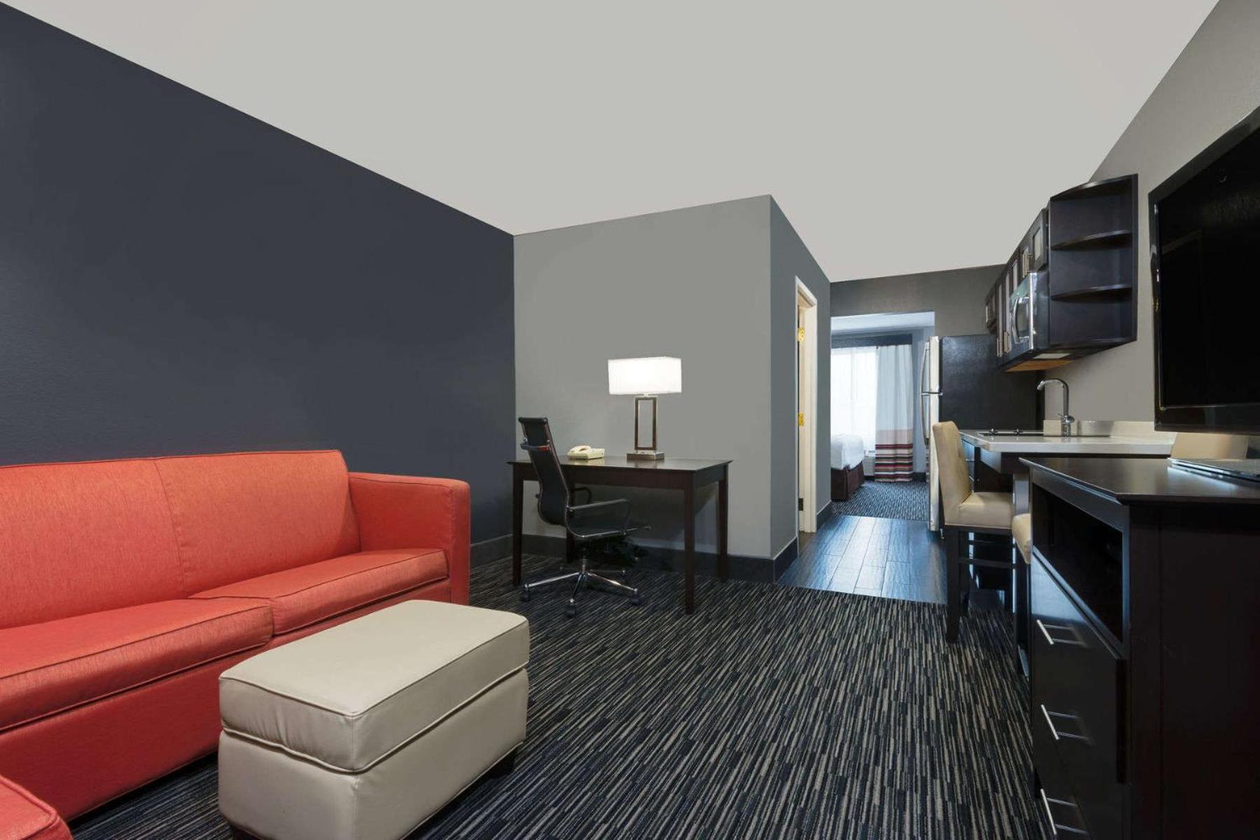 One-Bedroom King Studio Suite - Non-Smoking - Photo 6
