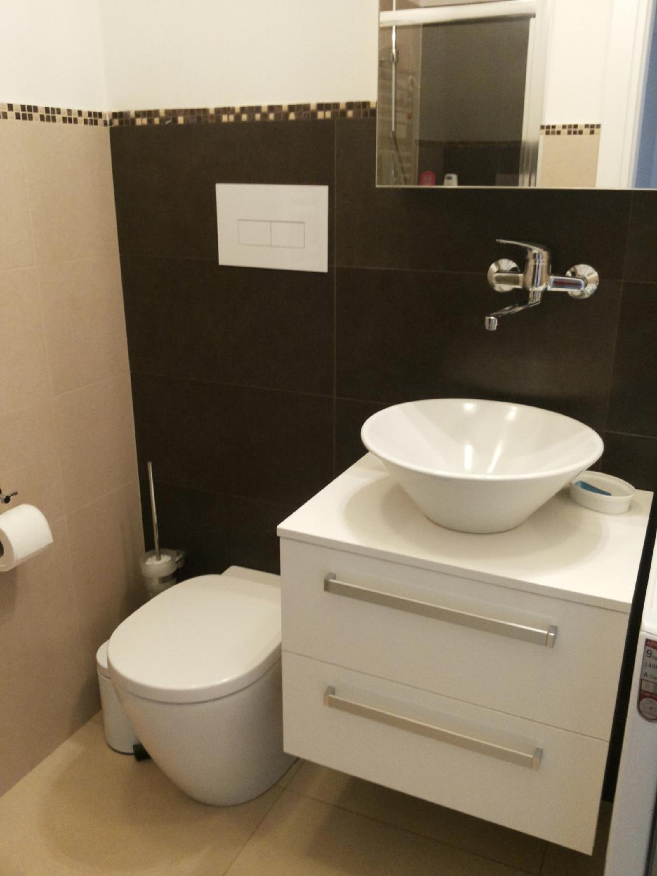 Double Room with Shared Bathroom photo 3