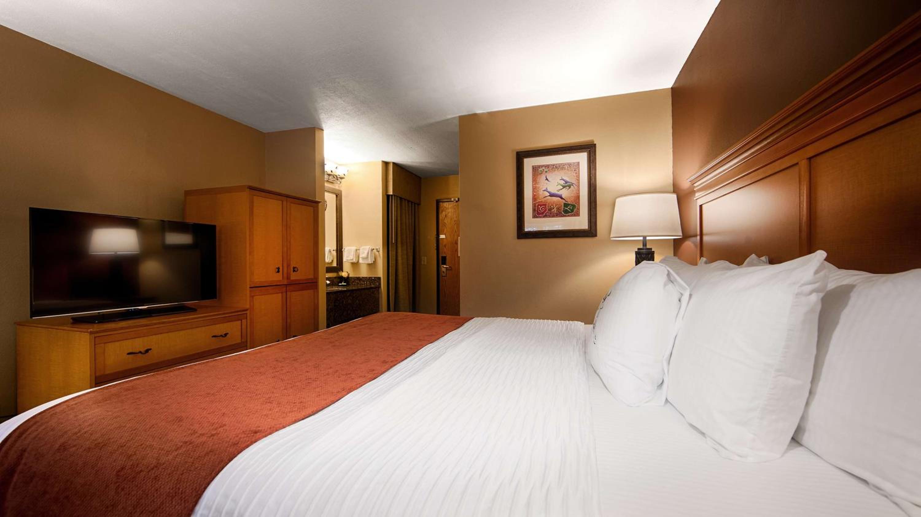 King Room with Bath Tub - Disability Access/Non-Smoking