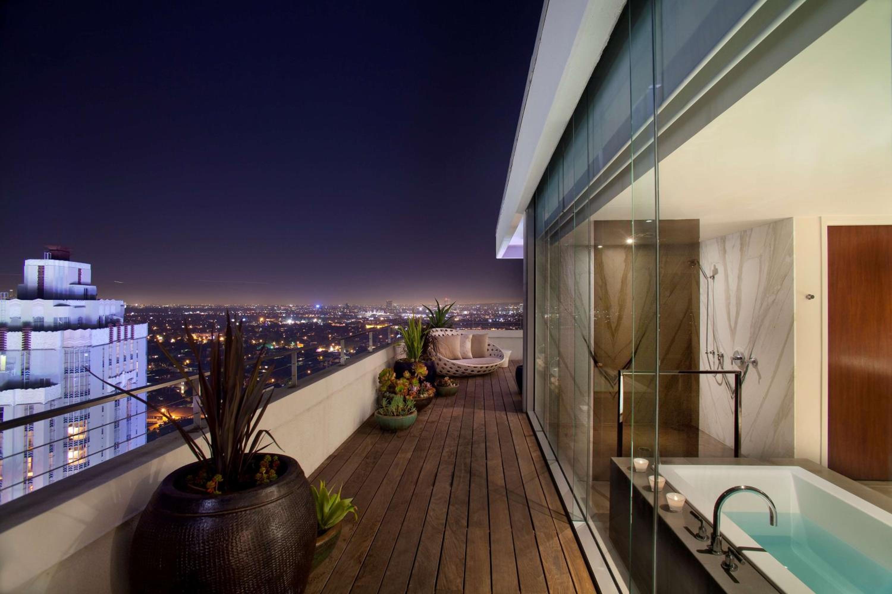 Penthouse Suite