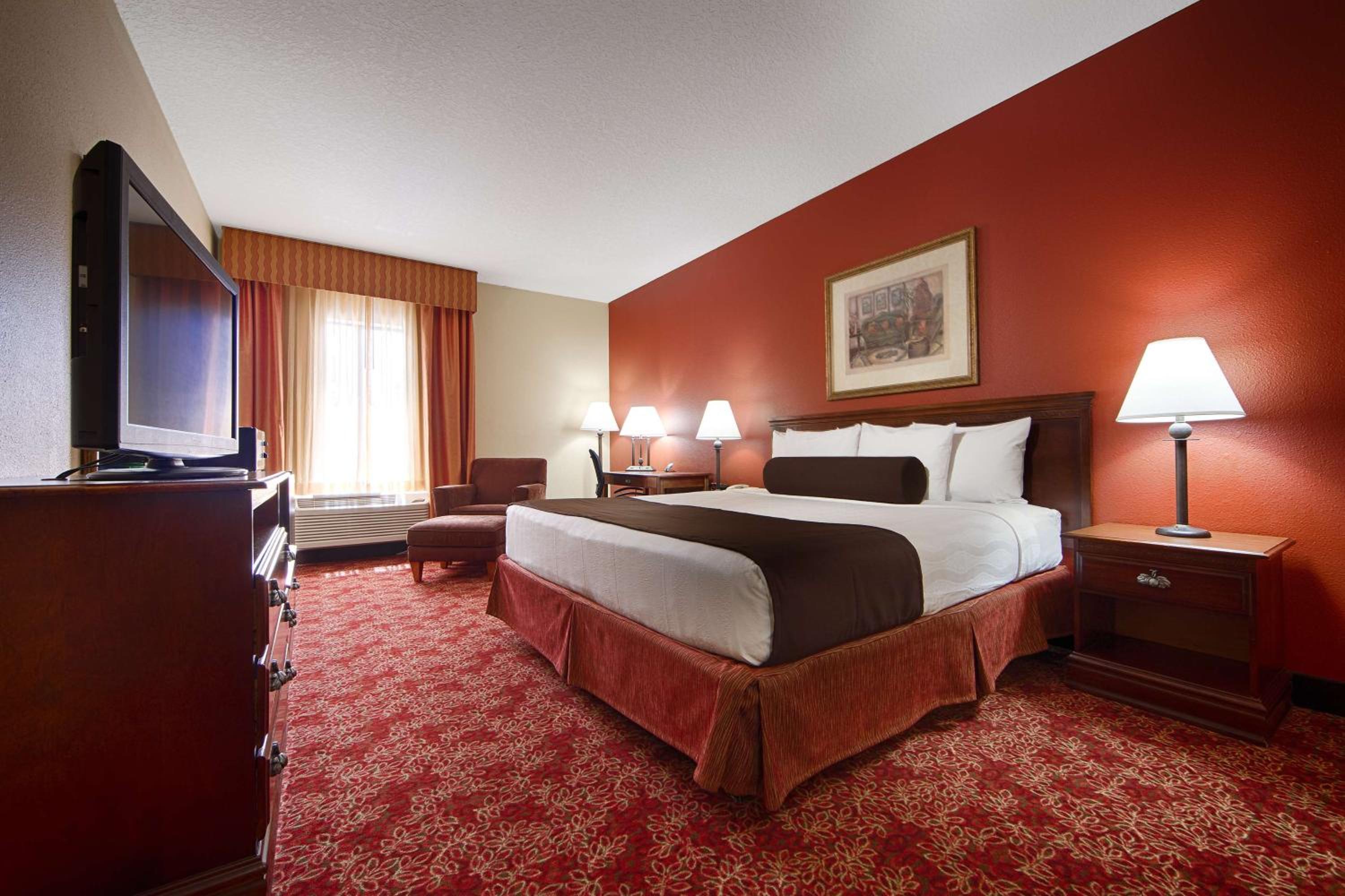 King Room - Non-Smoking - Photo 2