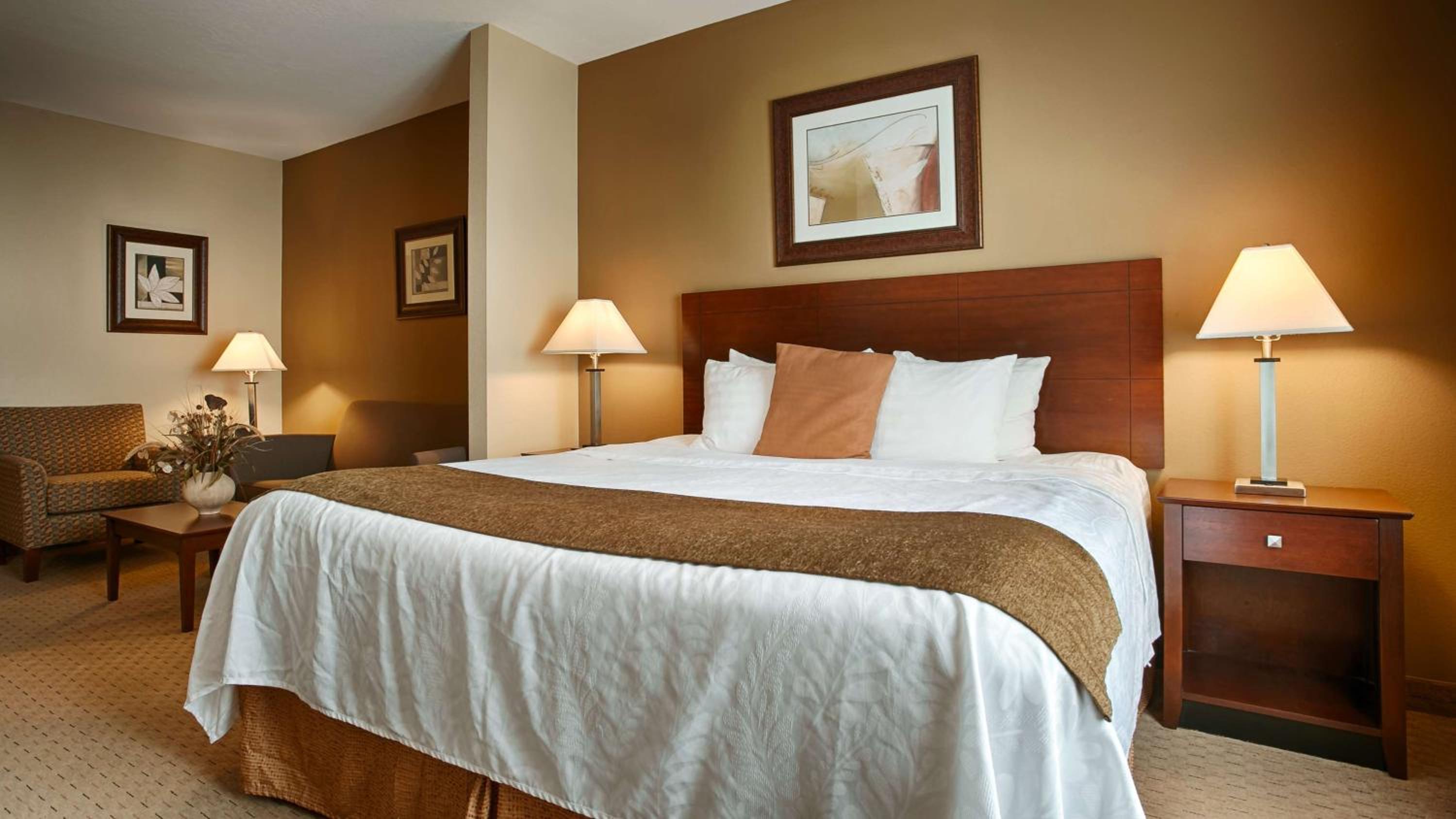 King Suite - Hearing Accessible - Non Smoking