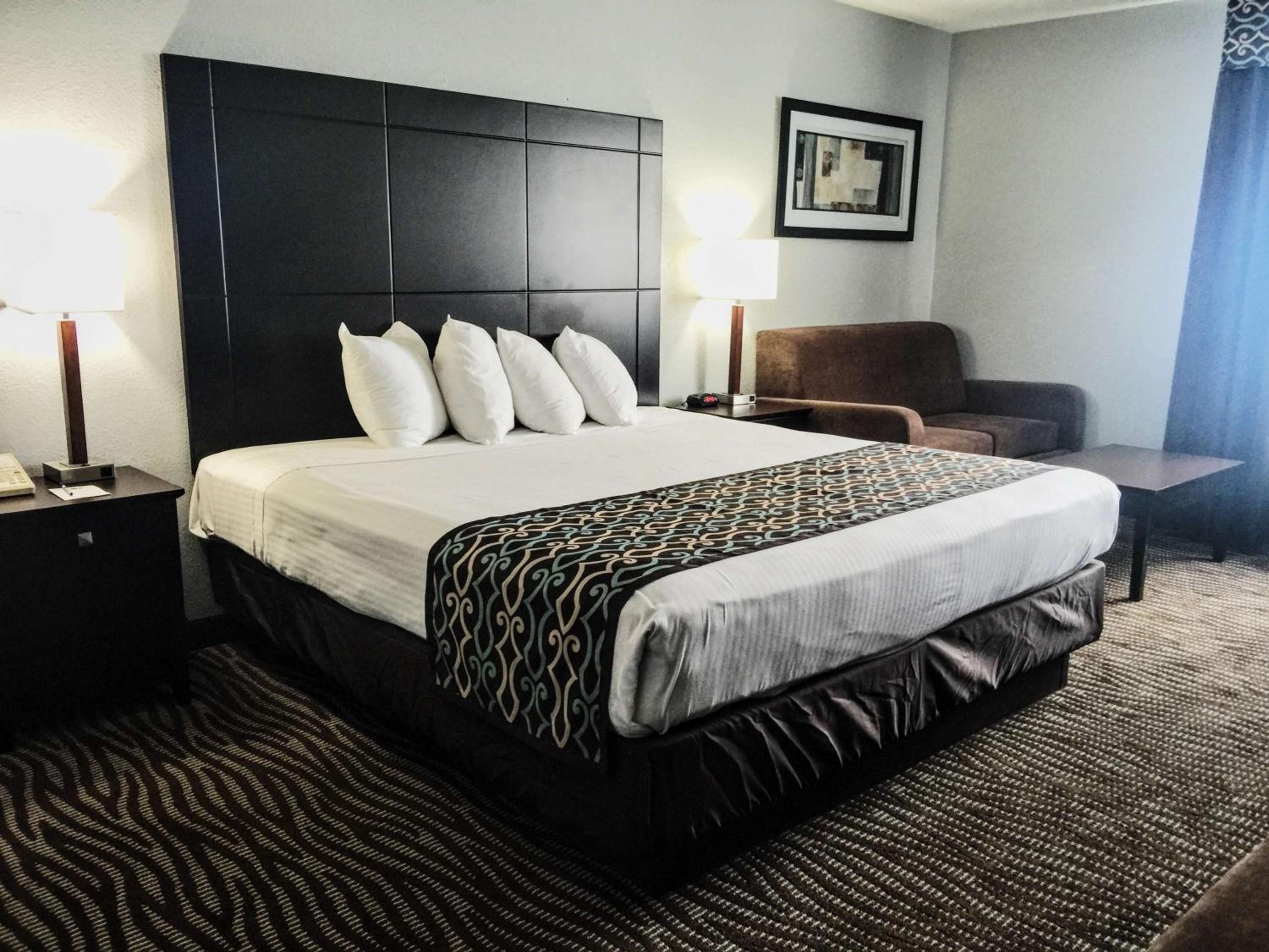 King Room with Whirlpool - Non-Smoking