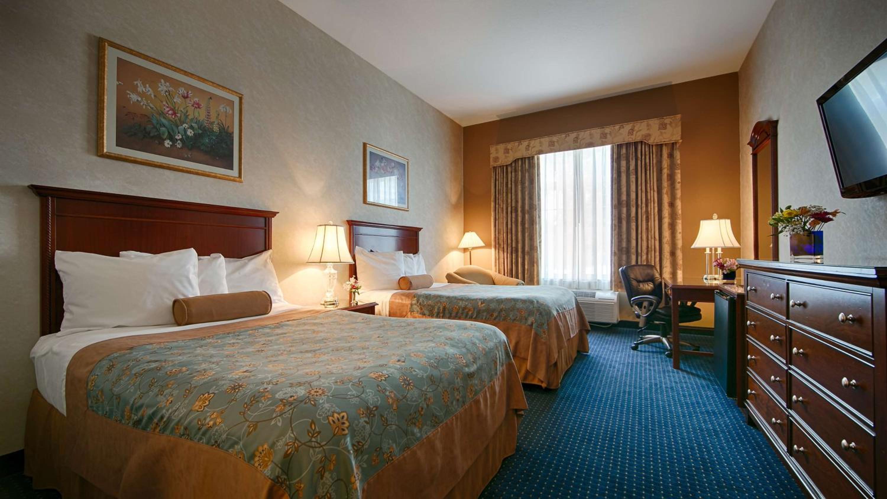 Double Room with Two Double Beds - Photo 1