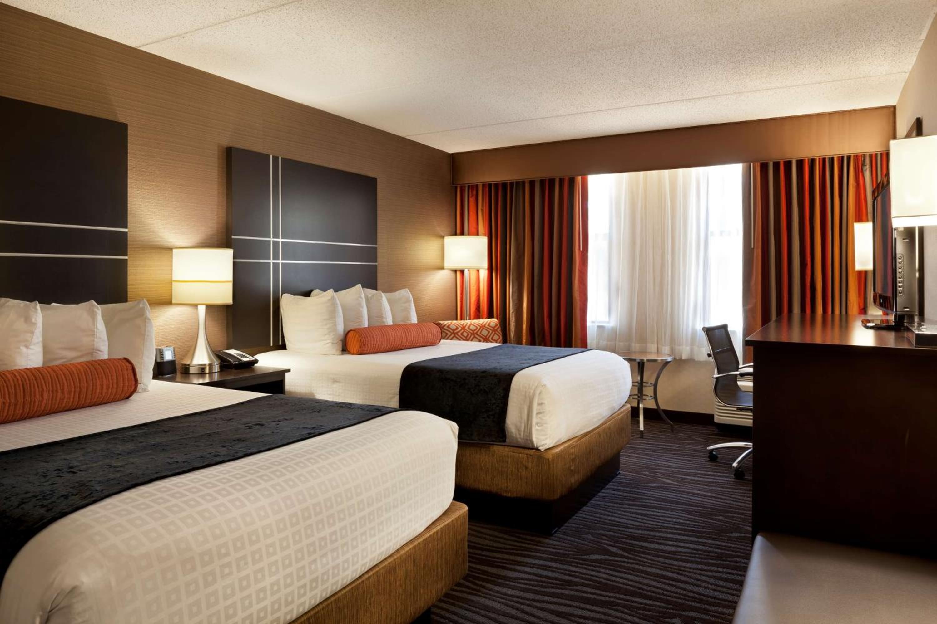 Double Room with Two Double Beds - Non-Smoking photo 1