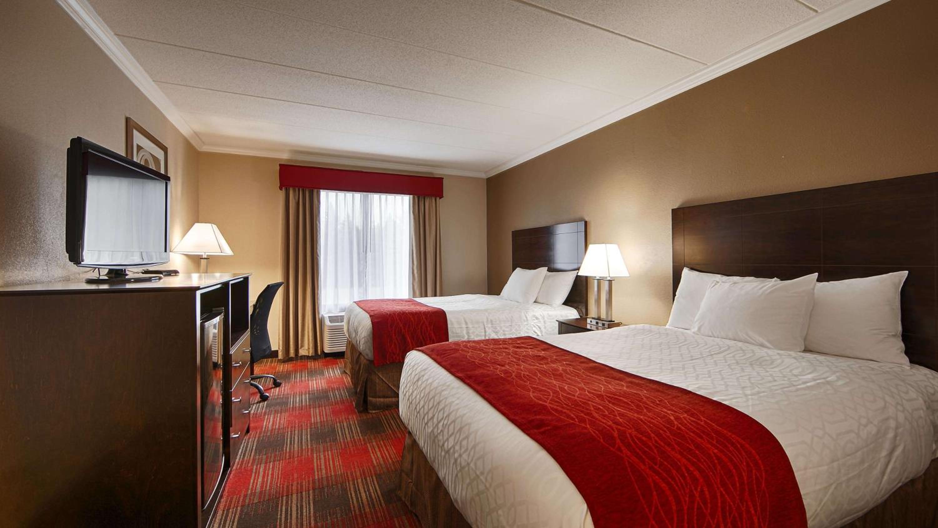 Double Room with Two Double Beds - Photo 2