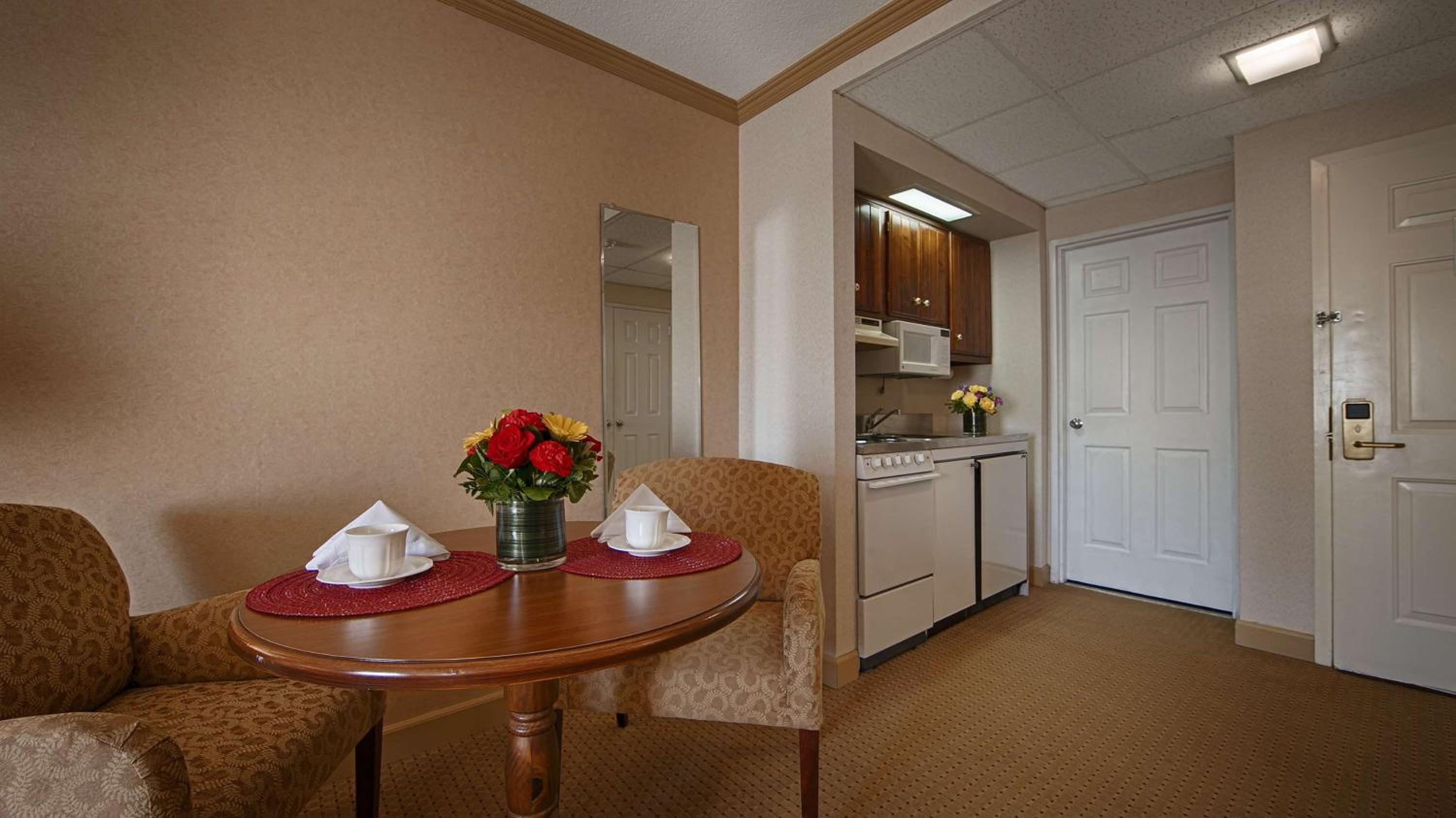 King Room - Non-Smoking photo 1