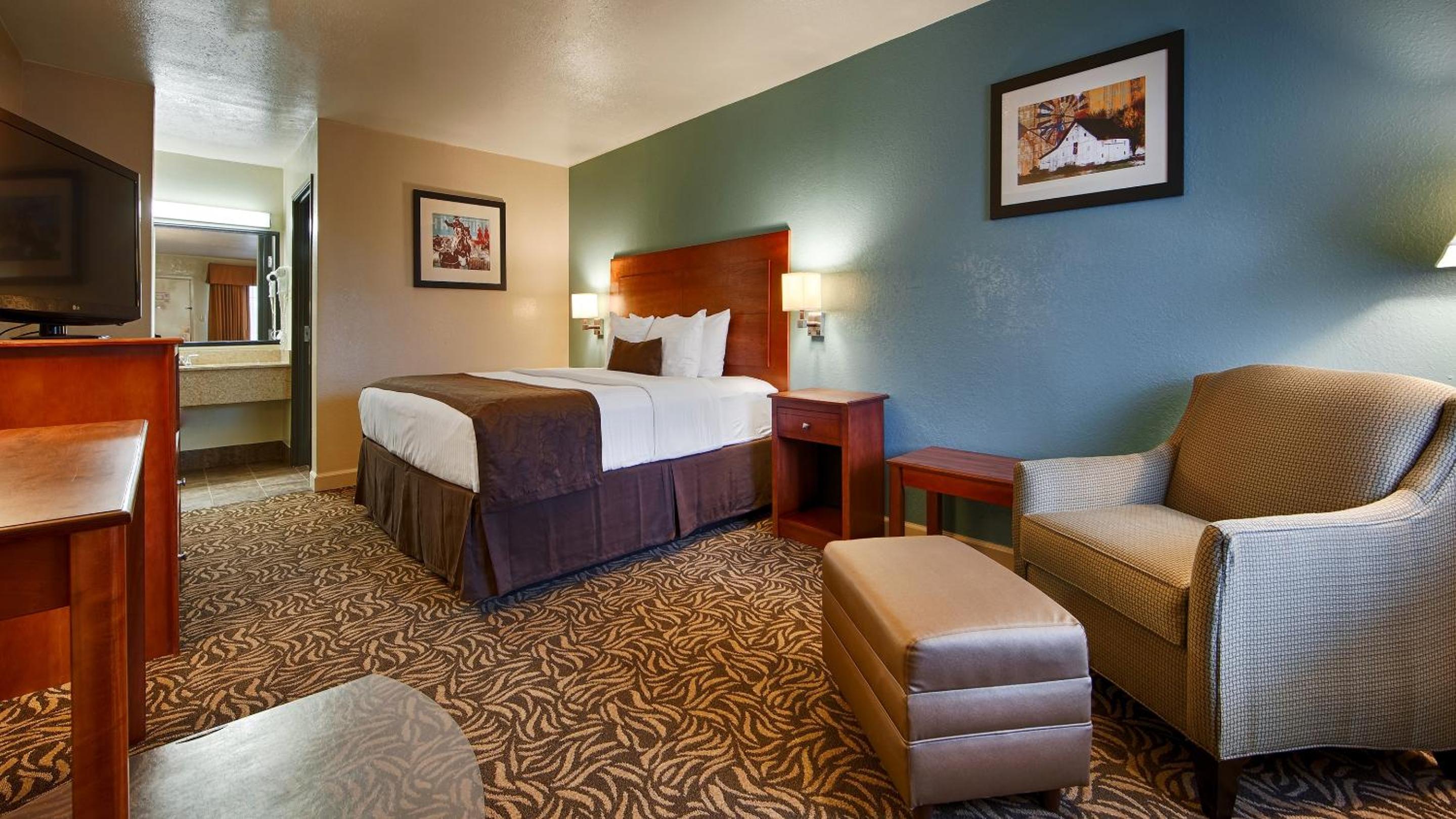 King Room - Non-Smoking photo 1