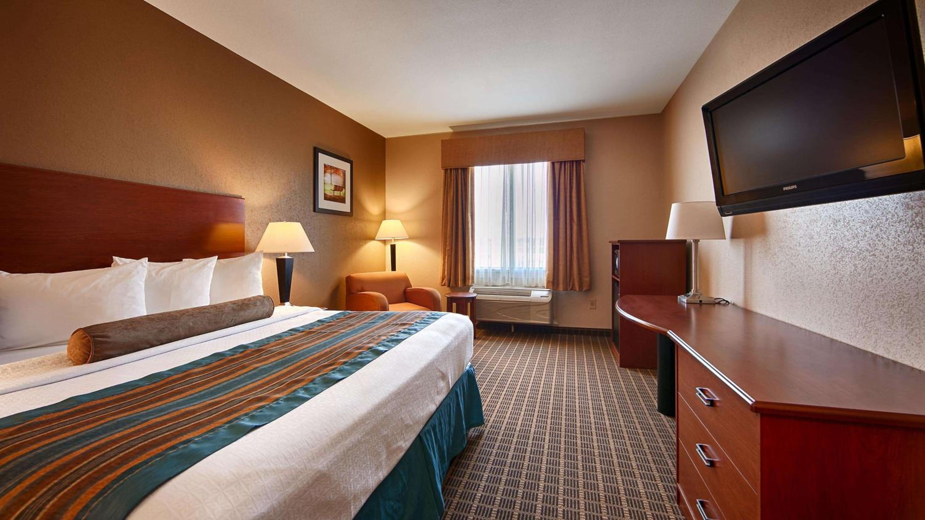 King Room - Non Smoking - Photo 3