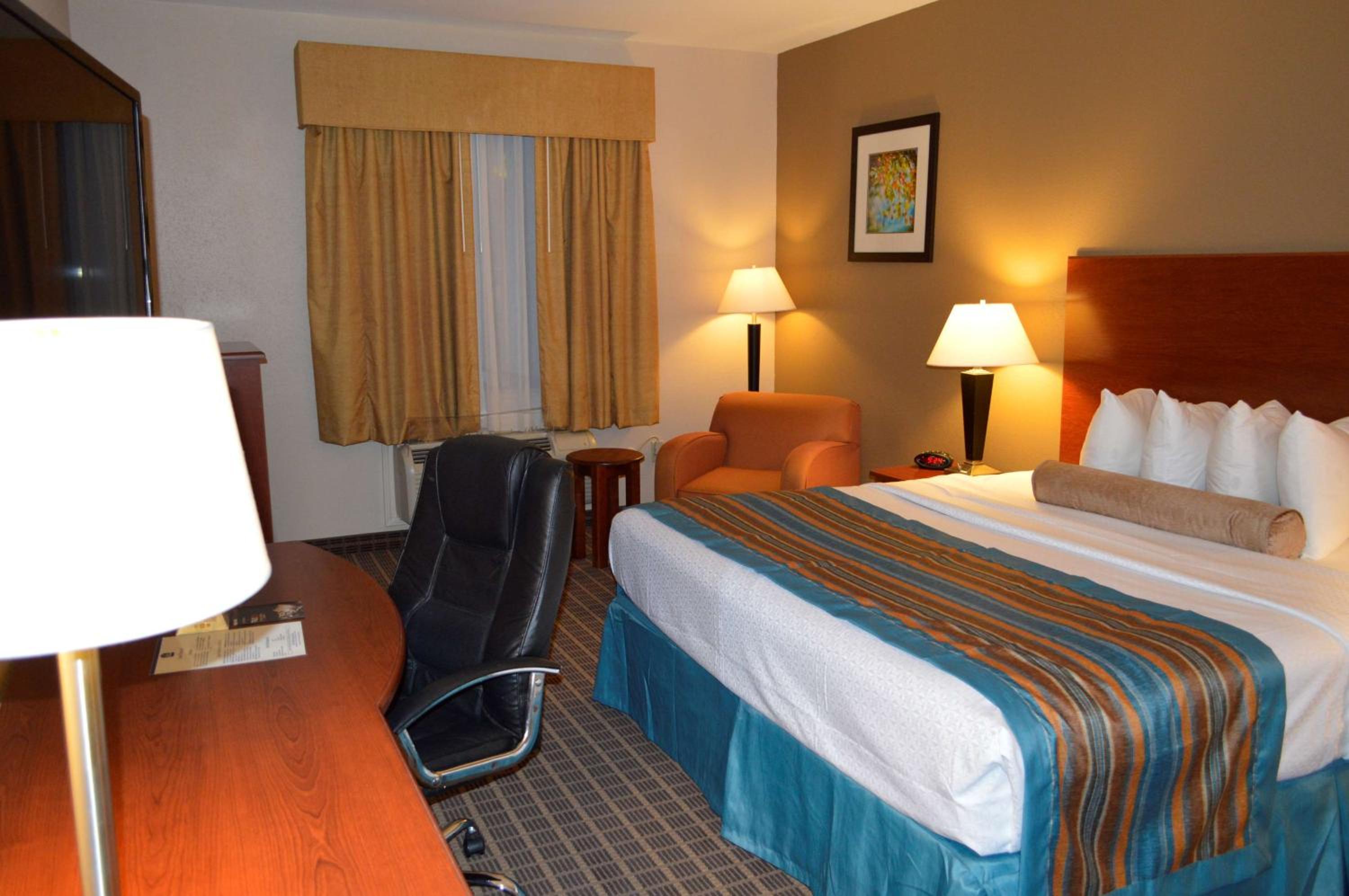 King Room - Non Smoking - Photo 1