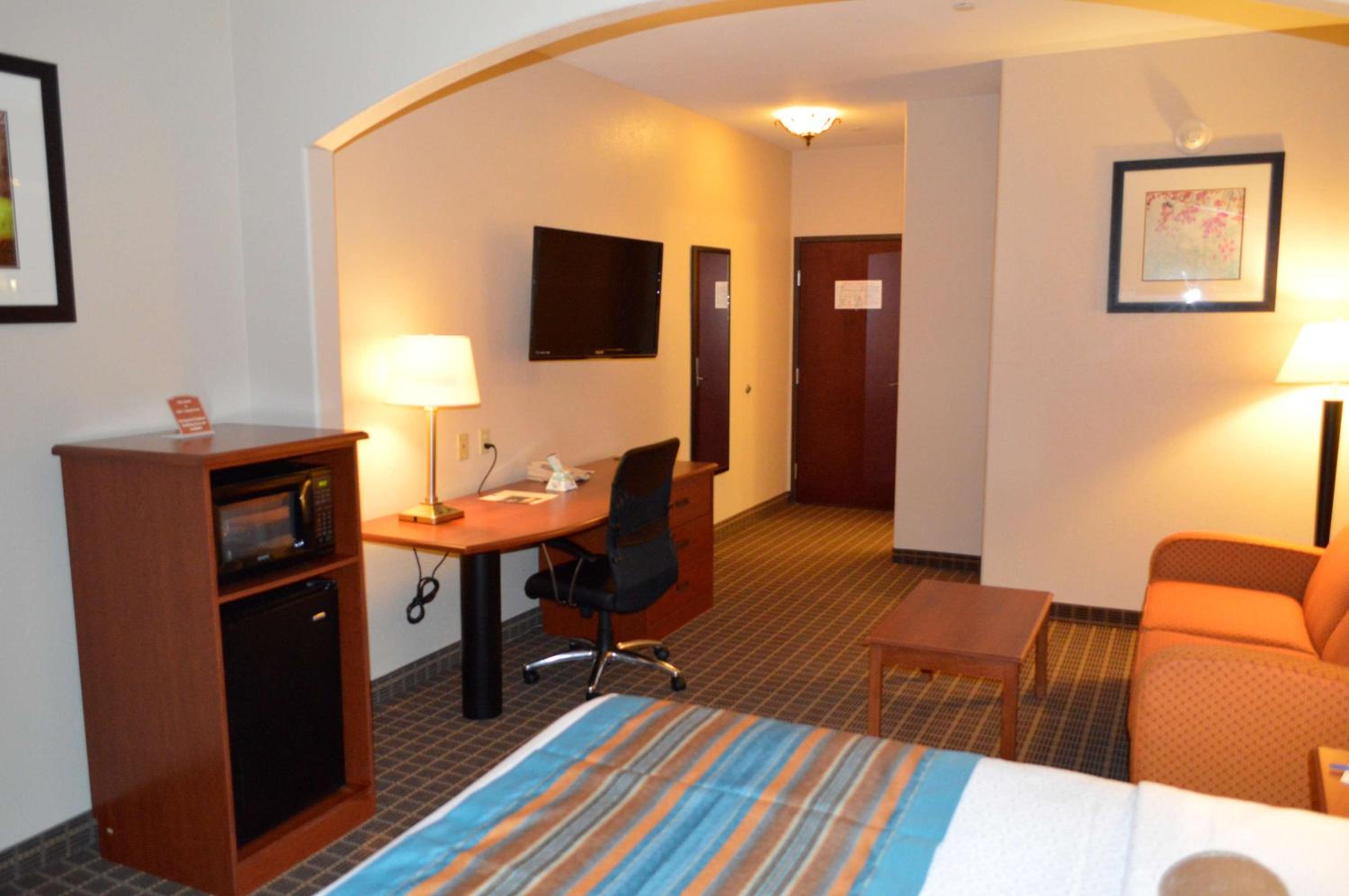 King Suite - Disability Access - Photo 2