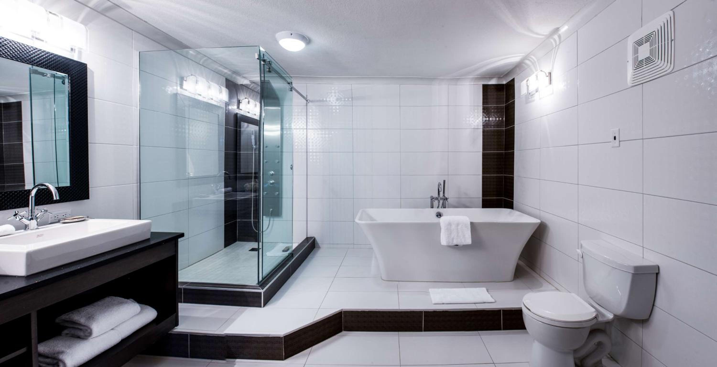 King Suite with Sofa Bed, Spa Bath and Living Room - Non-Smoking - Photo 18