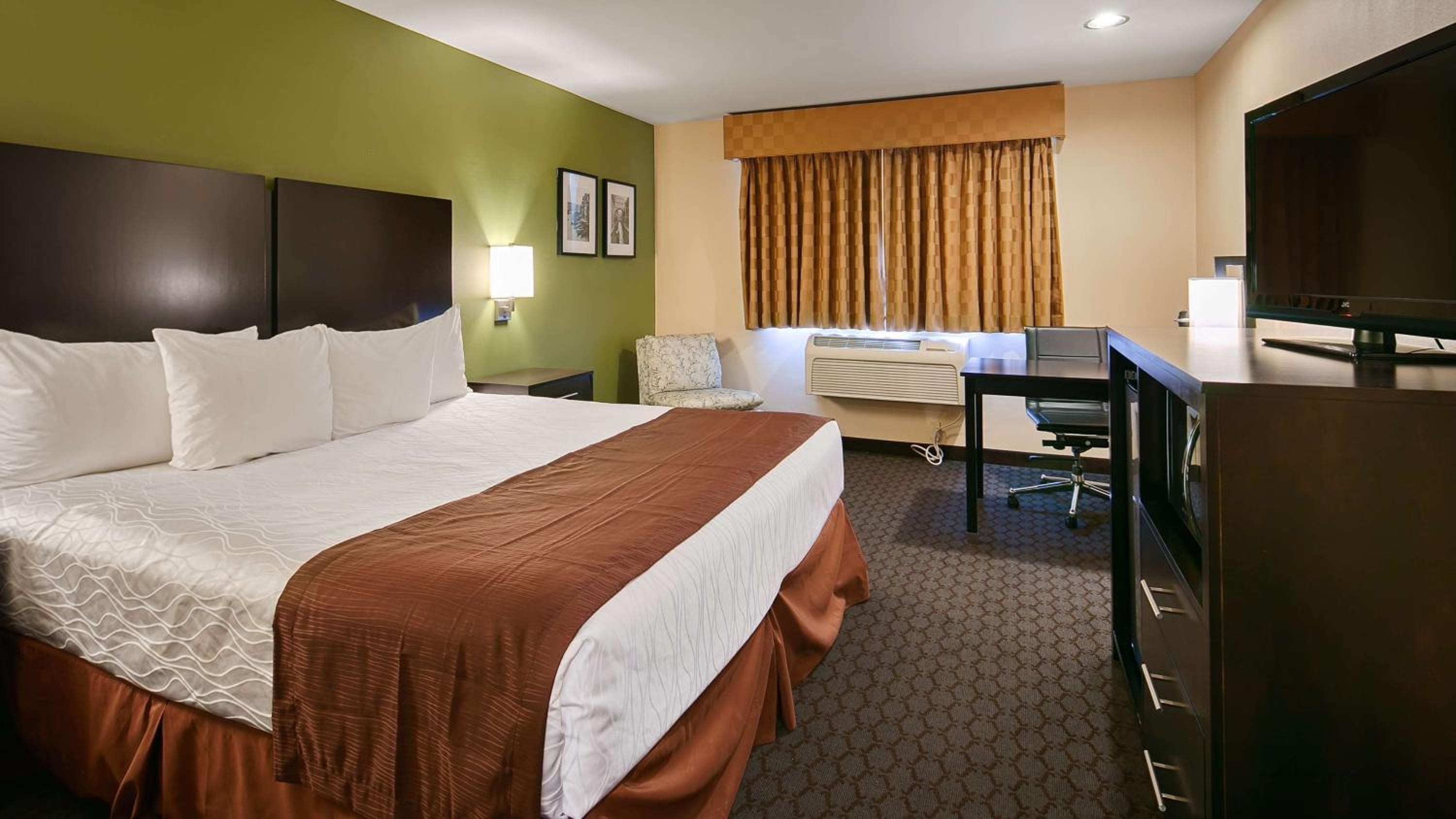 King Room with Spa Bath - Non-Smoking - Photo 1