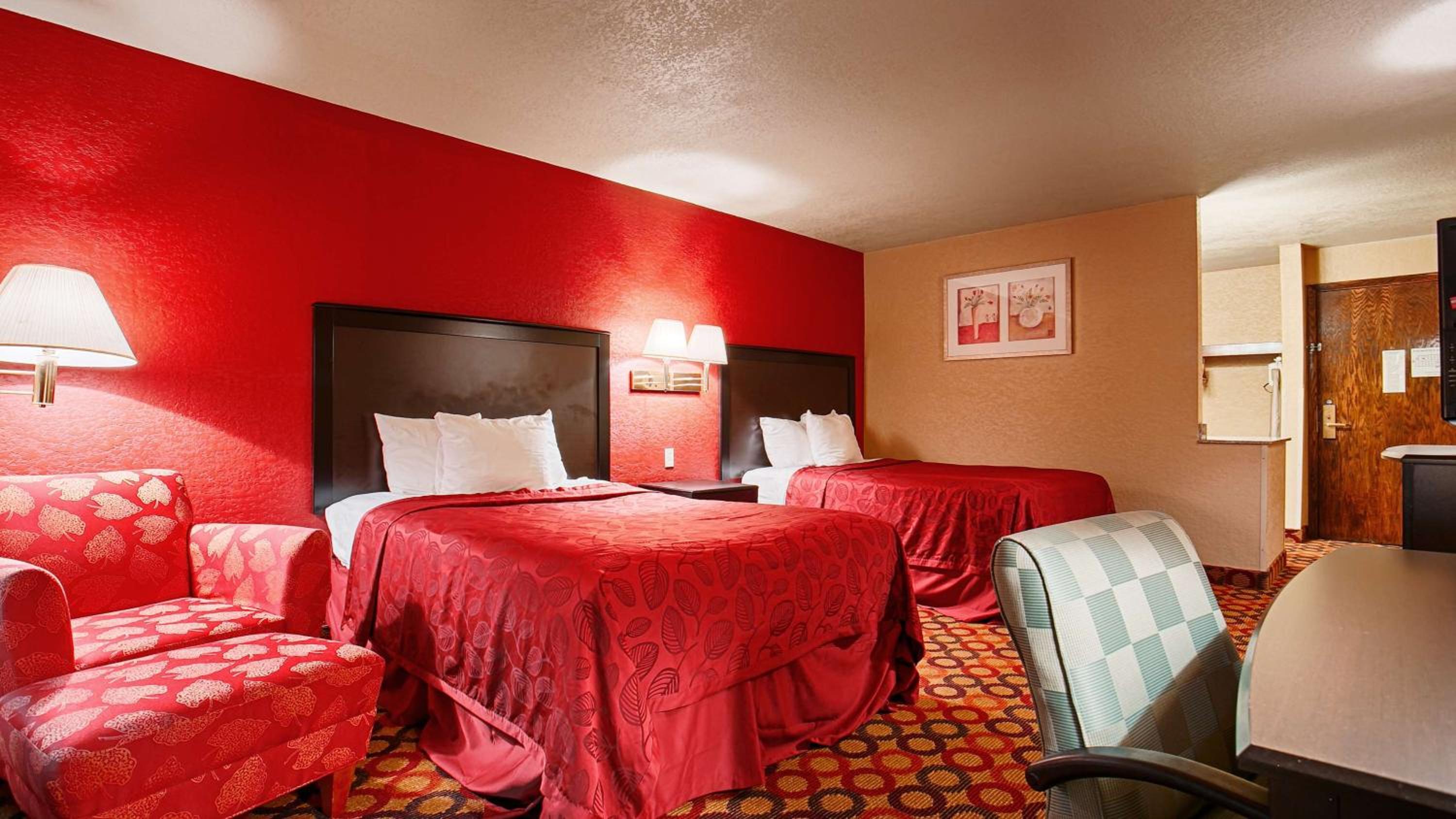 King Room with Two King Beds and Sofa Bed - Non-Smoking/Second Floor - Photo 3