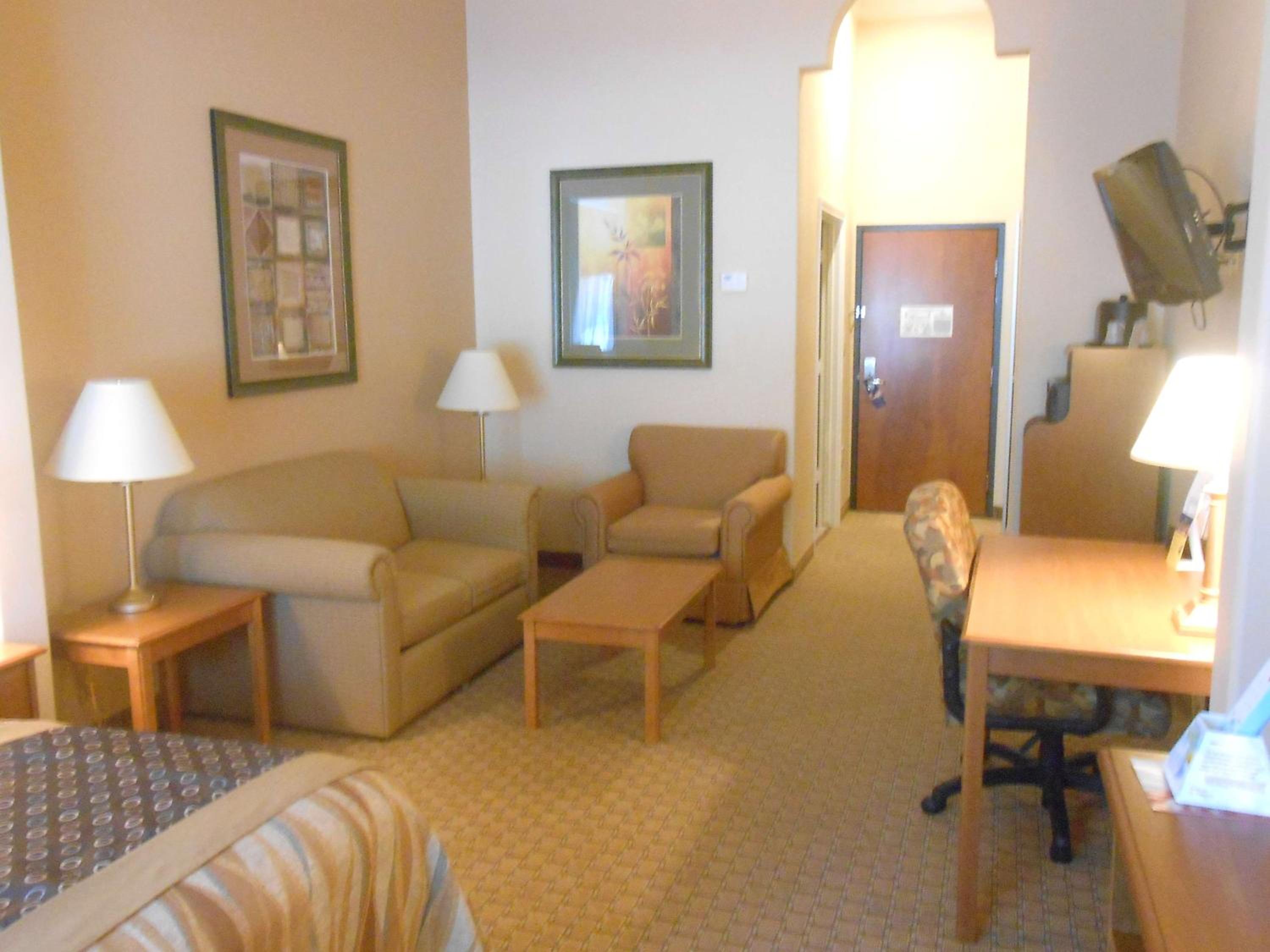 King Suite - Non-Smoking - Photo 1