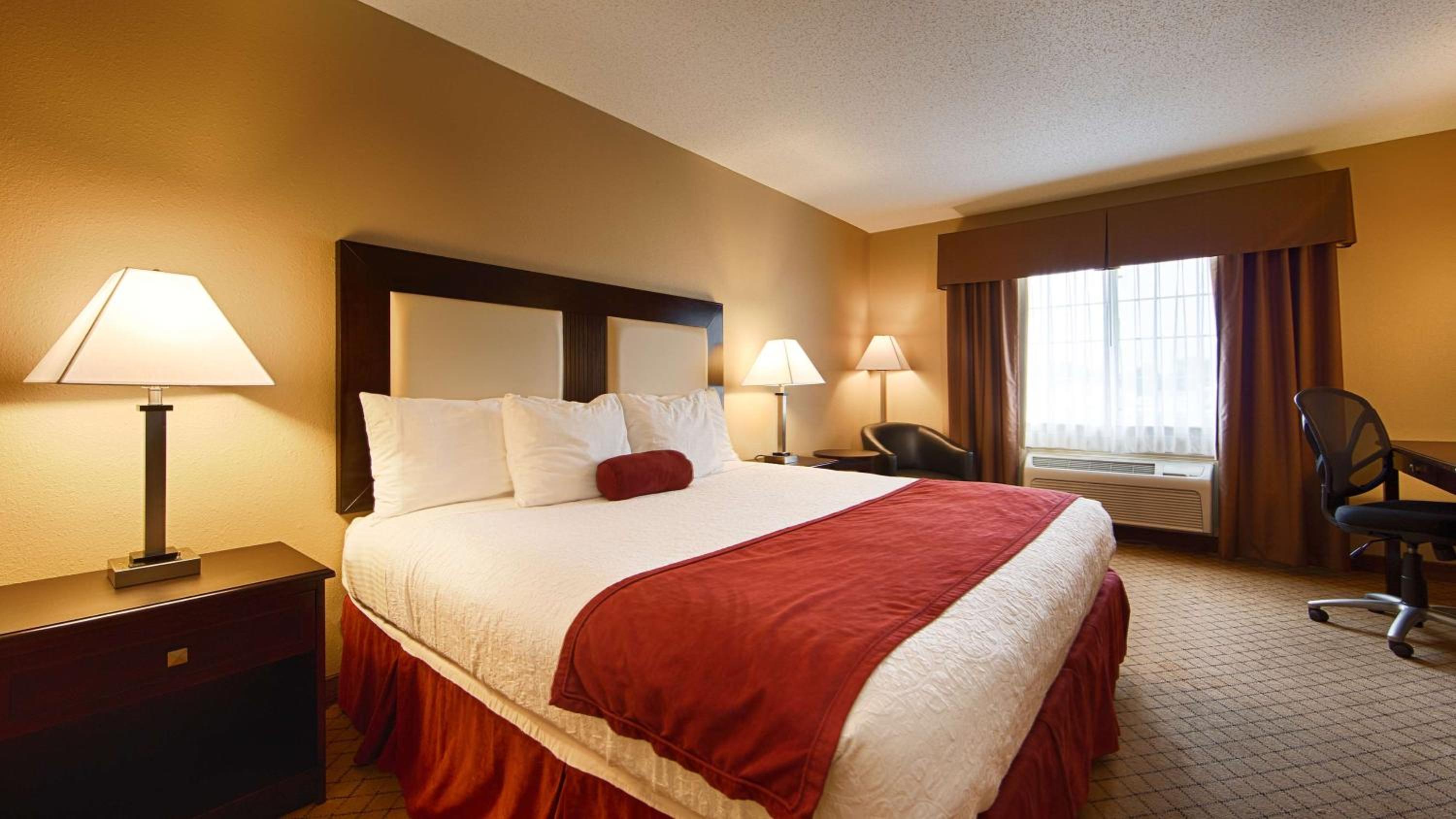 King Room - Non-Smoking - Photo 1