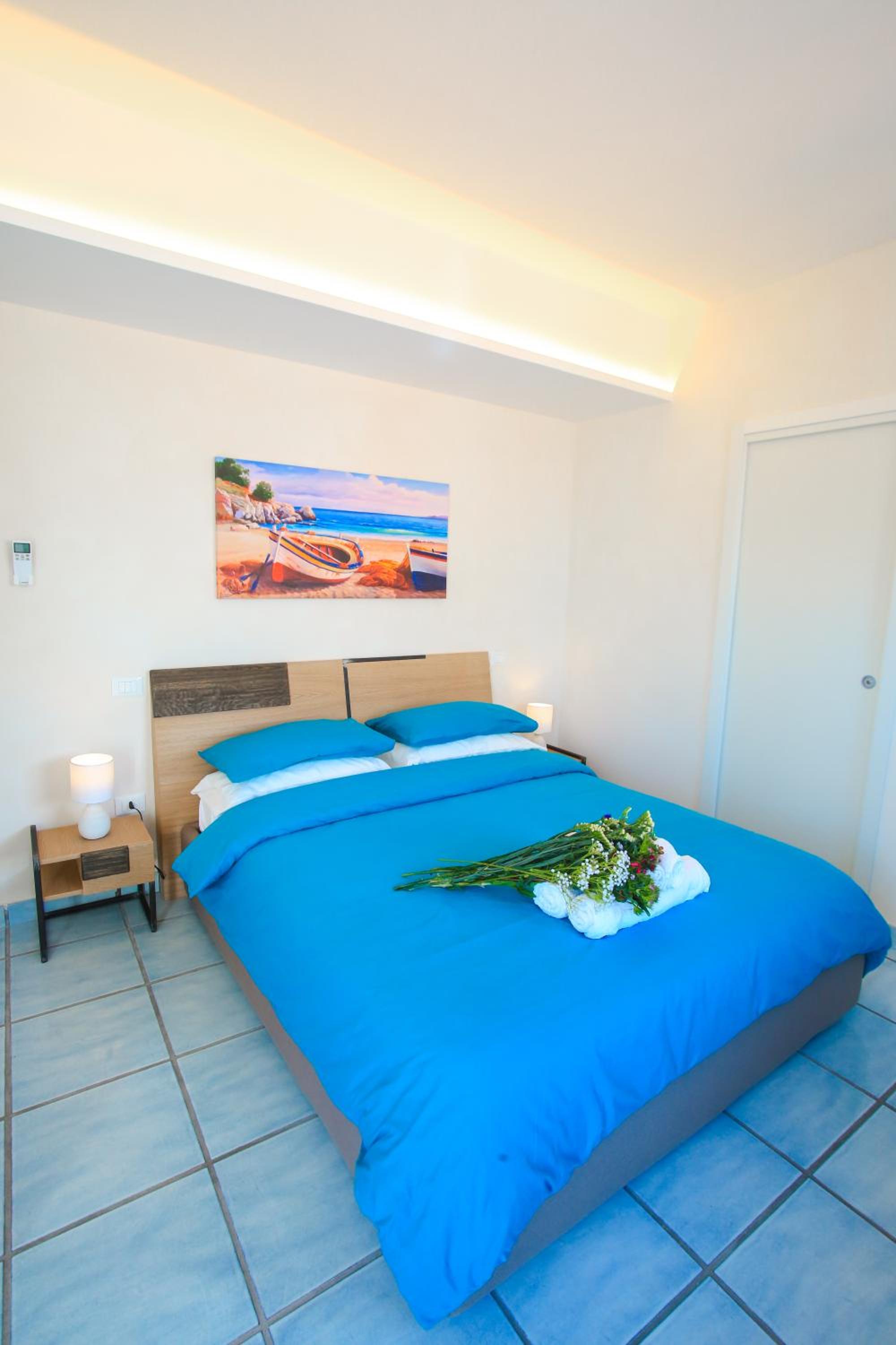 Deluxe Double Room with Balcony and Sea View photo 1