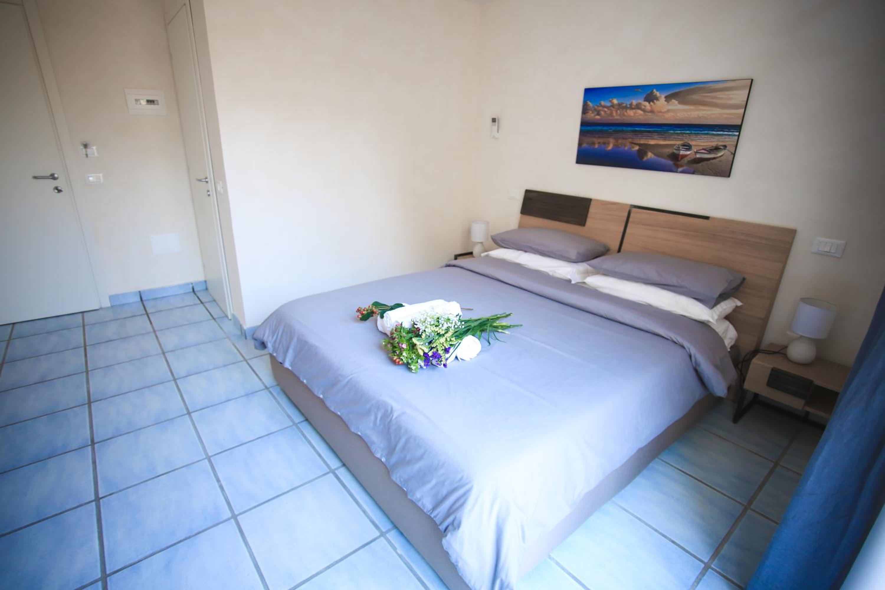 Deluxe Double Room with Balcony and Sea View - Photo 1